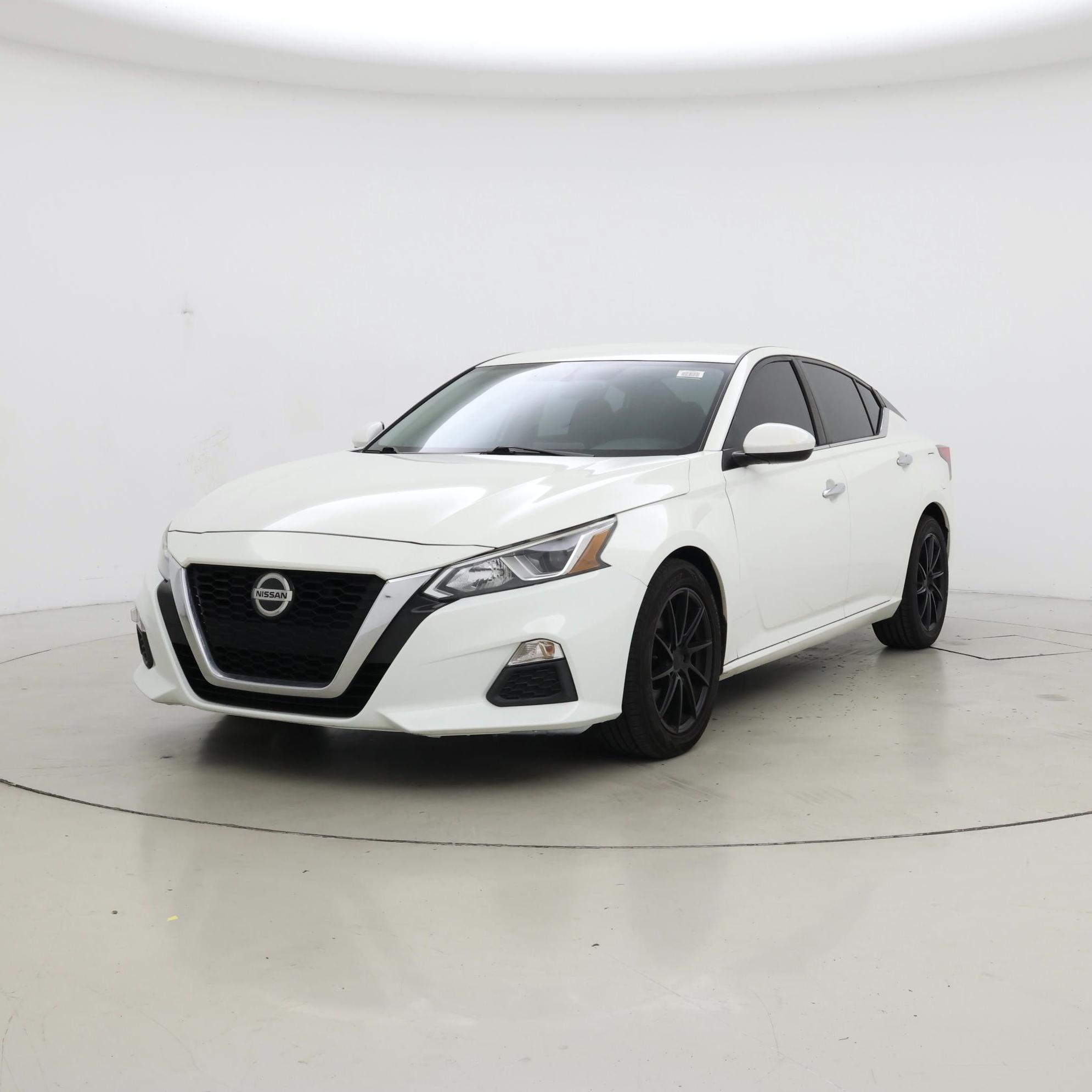 Thumbnail: 2020 Nissan Altima - 4