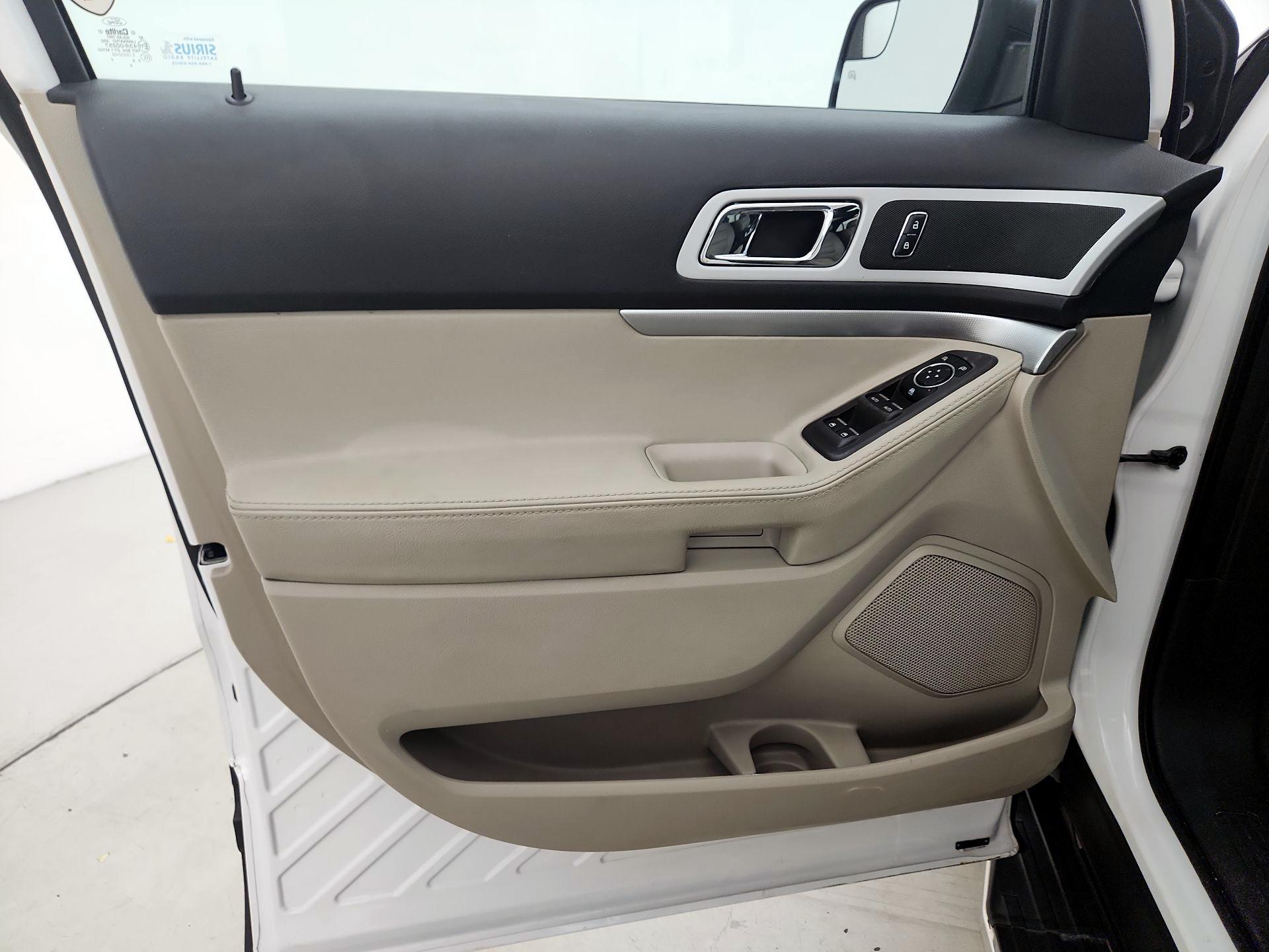 Thumbnail: 2014 Ford Explorer - 12