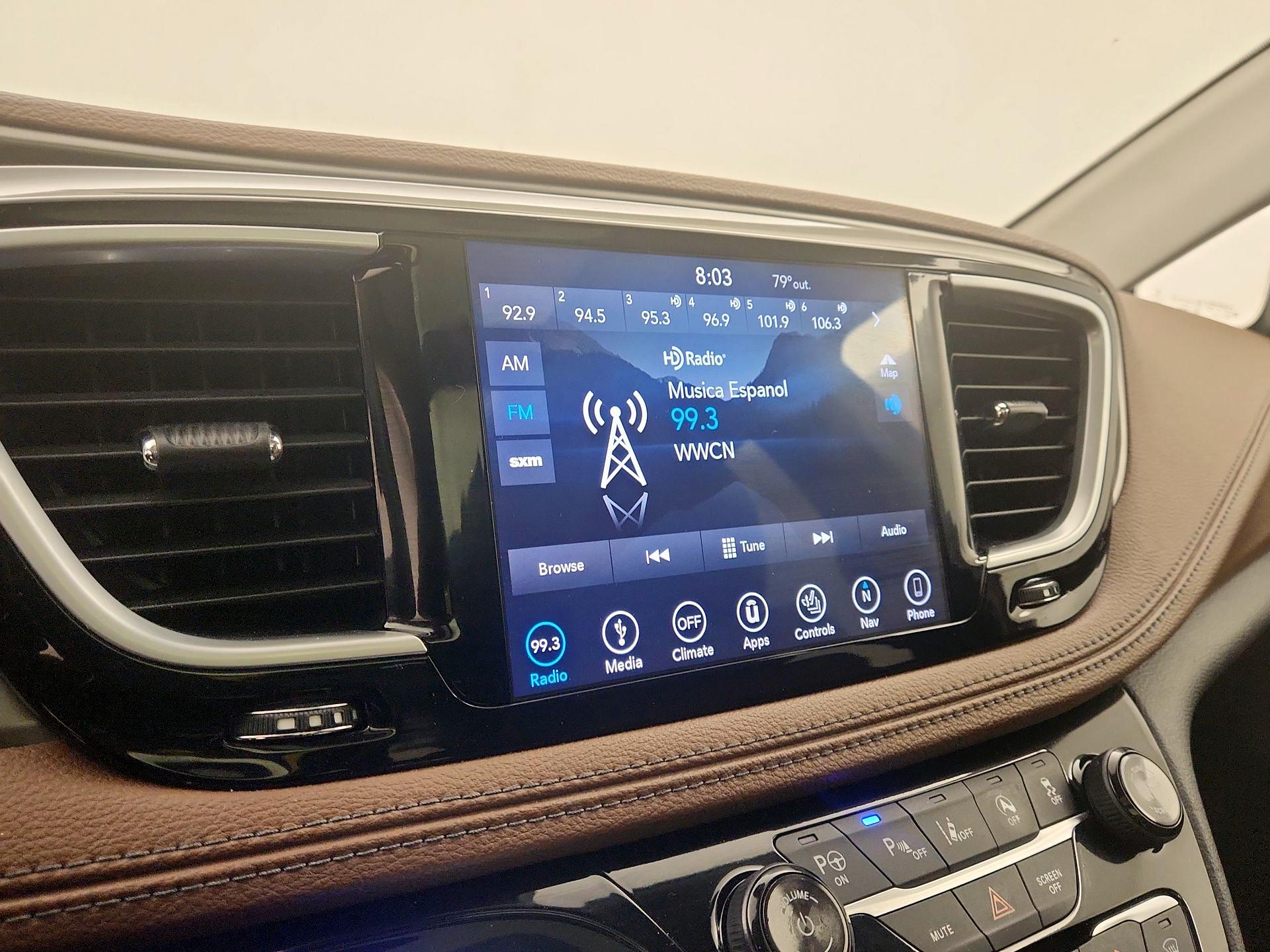 Thumbnail: 2018 Chrysler Pacifica - 16