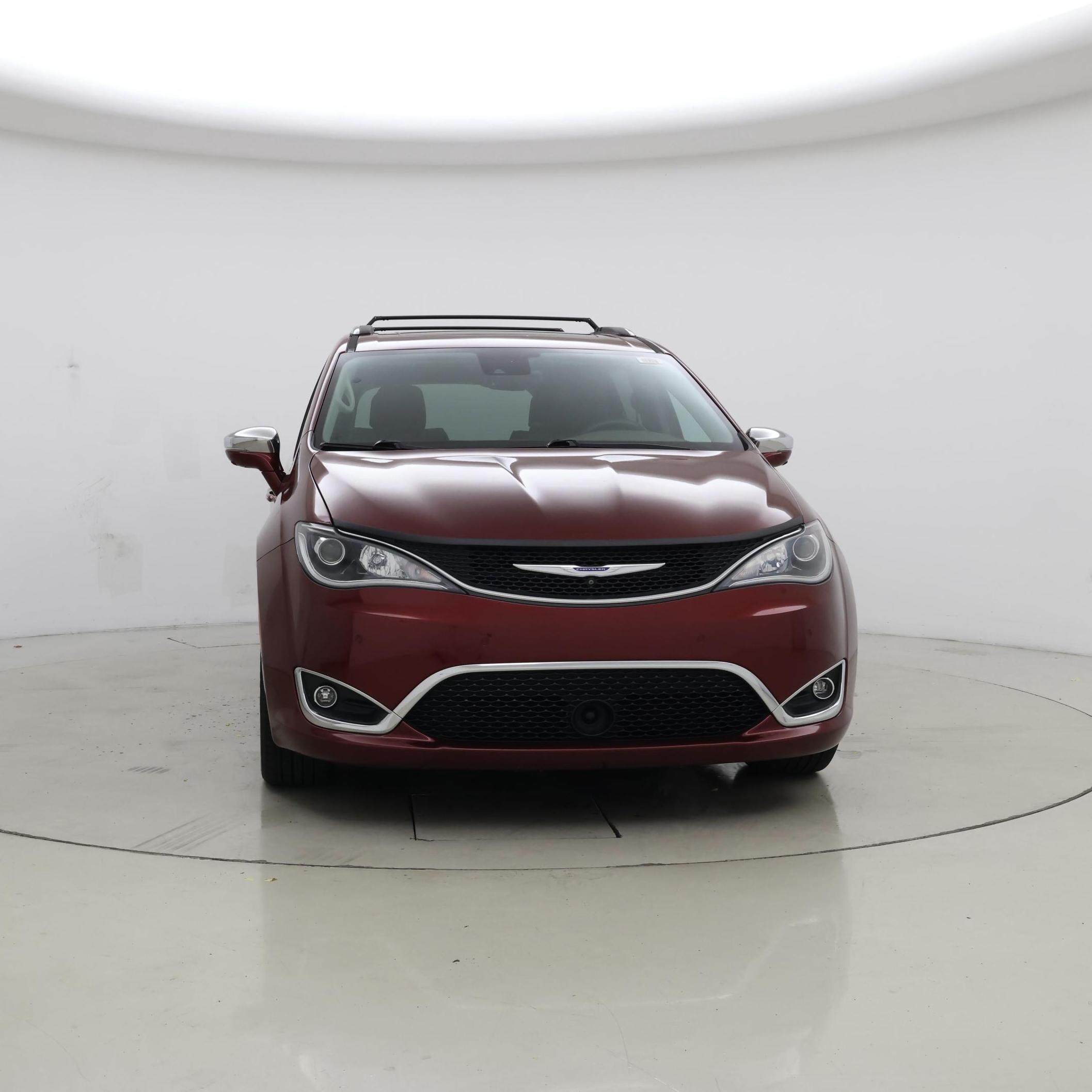 Thumbnail: 2018 Chrysler Pacifica - 5