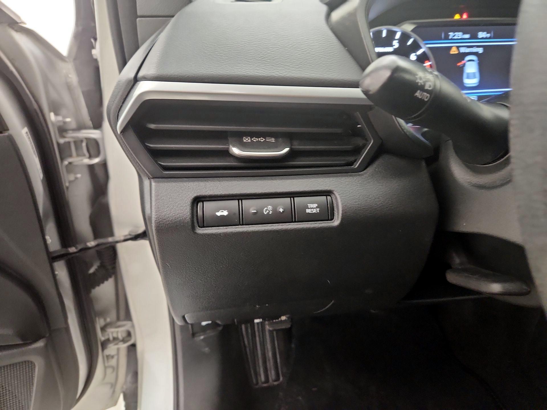 Thumbnail: 2019 Nissan Altima - 13
