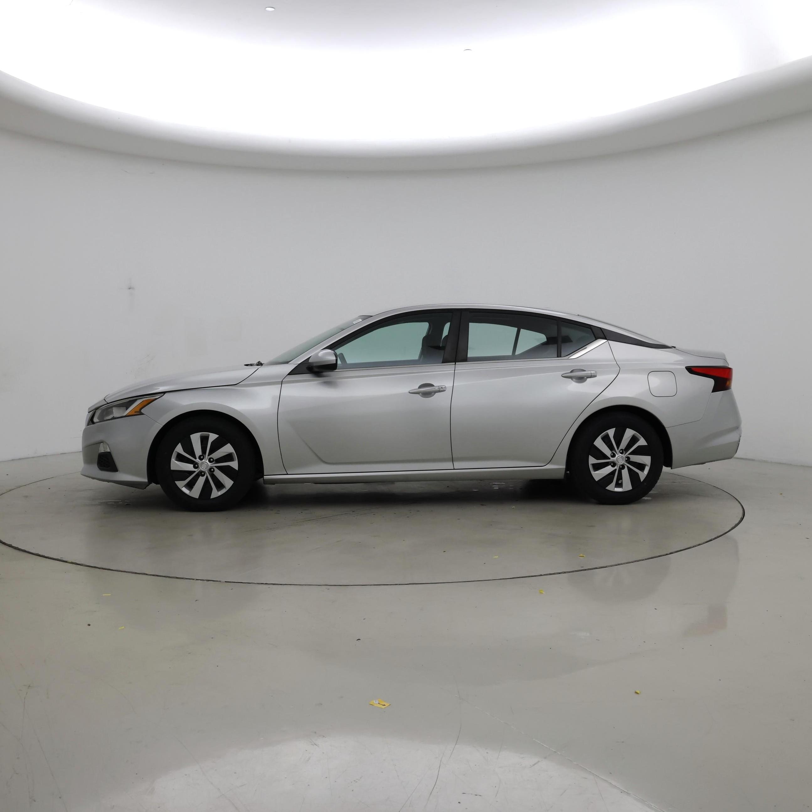 Thumbnail: 2019 Nissan Altima - 3