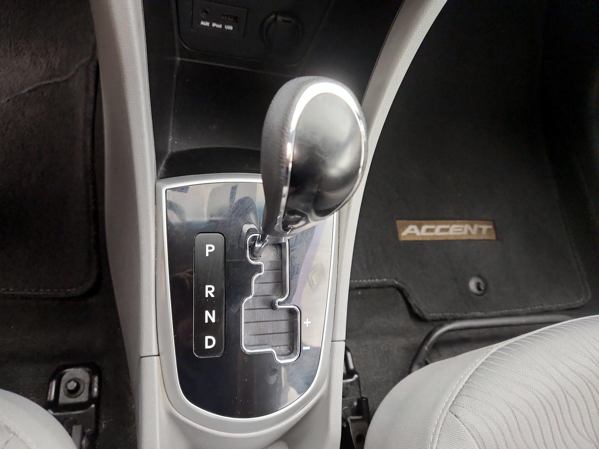 Thumbnail: 2013 Hyundai Accent - 16