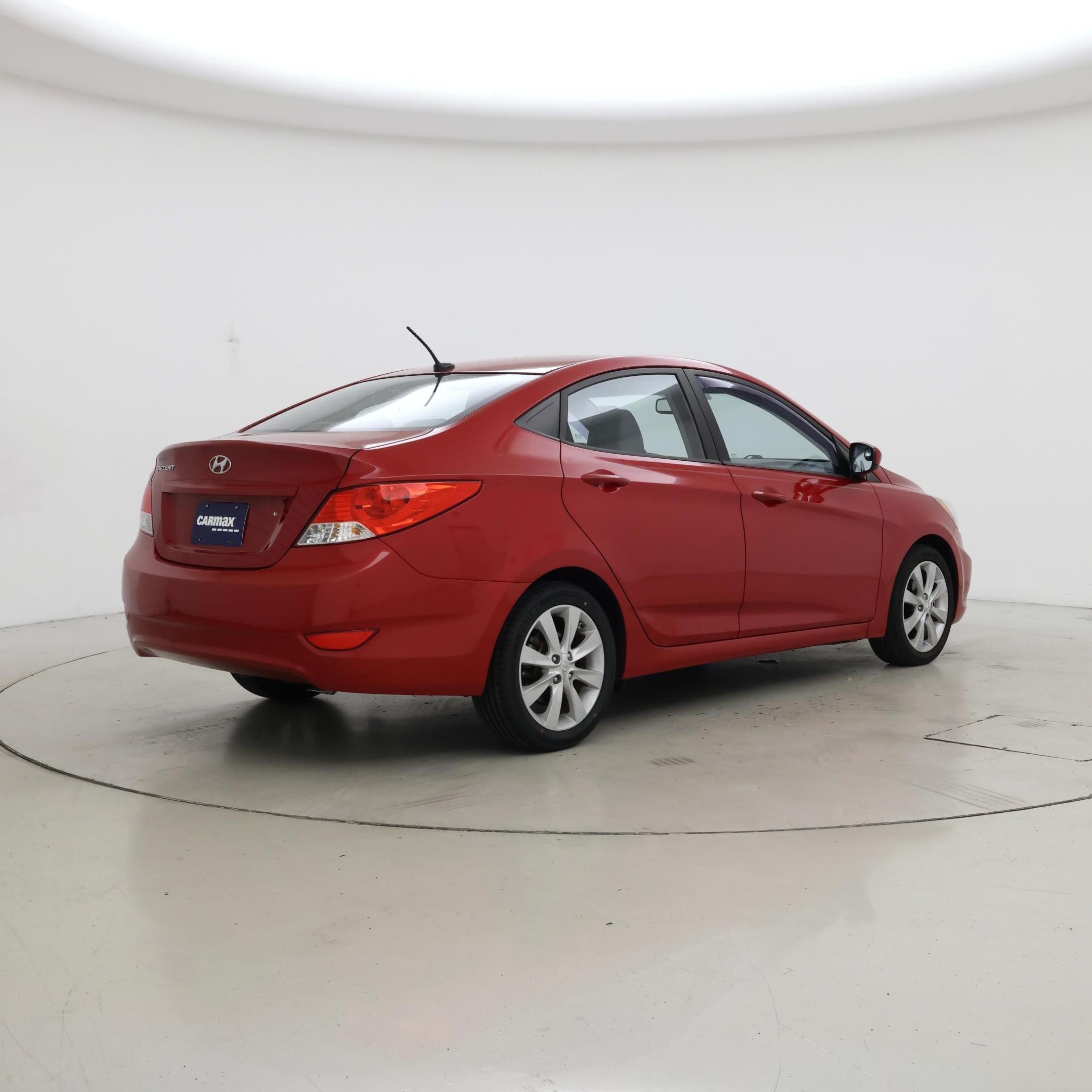 Thumbnail: 2013 Hyundai Accent - 8