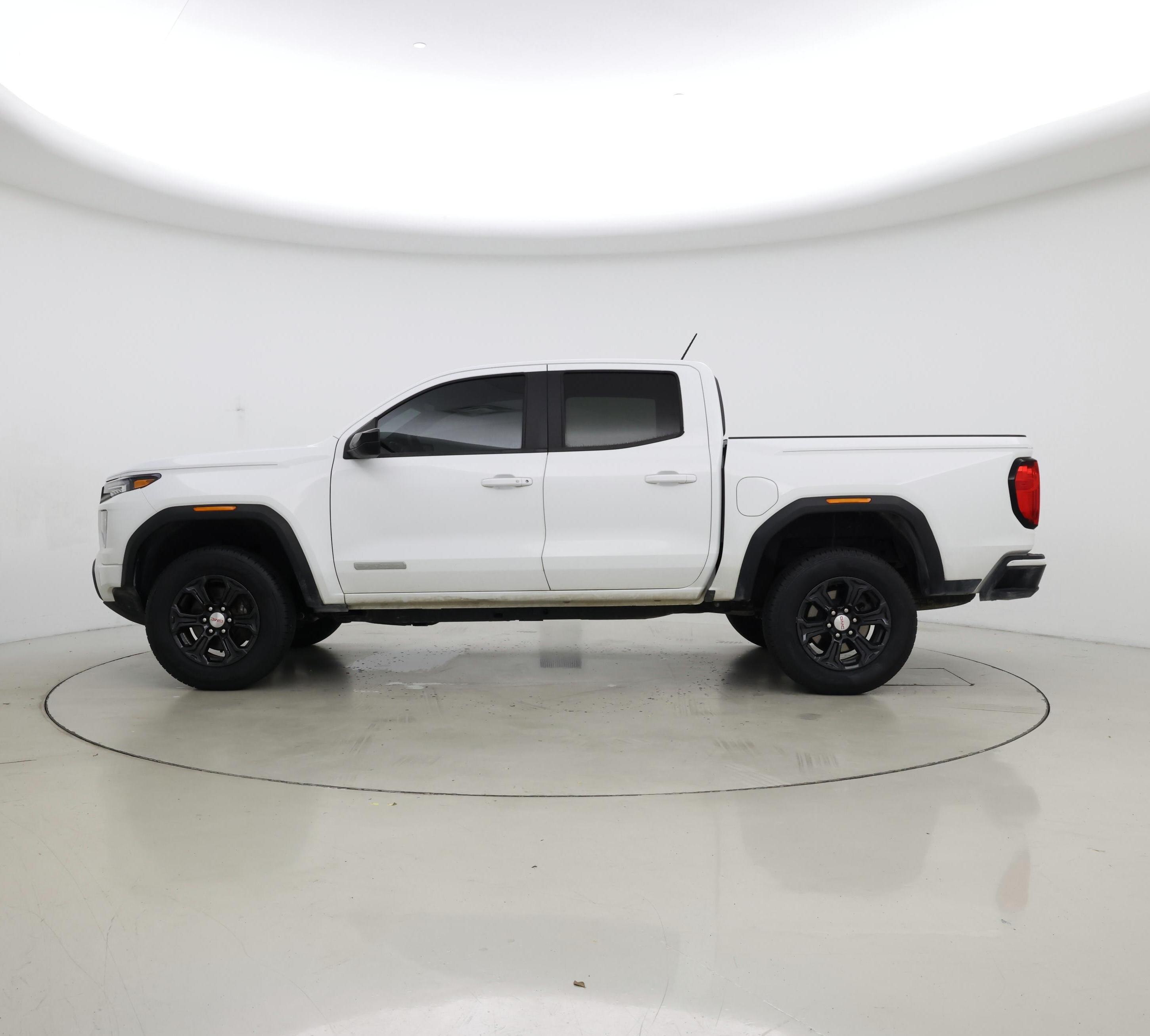 Thumbnail: 2023 GMC Canyon - 3