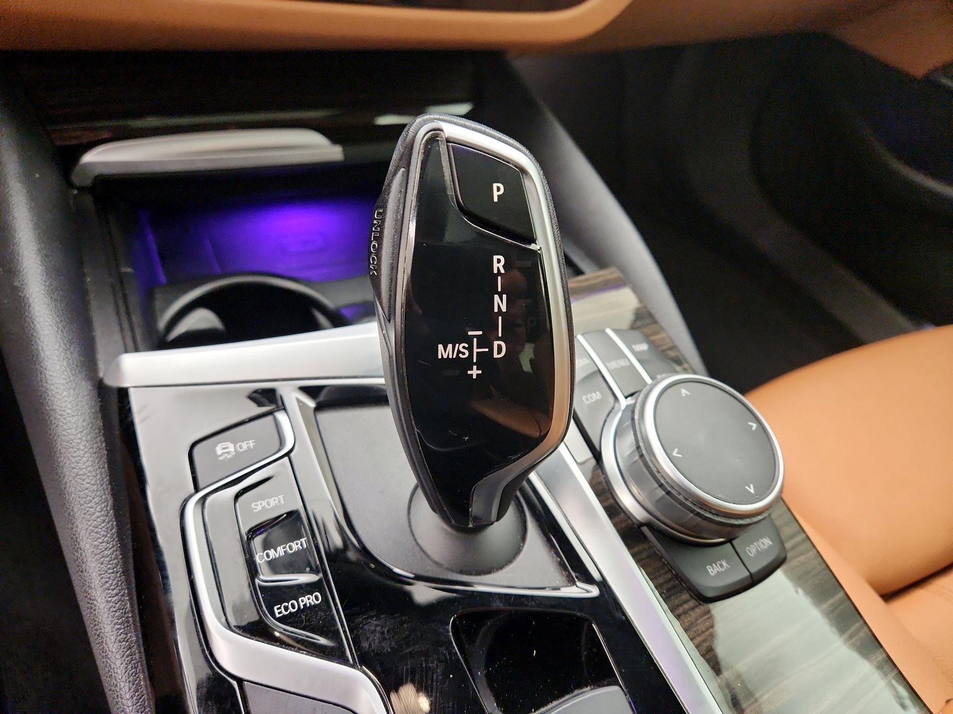 Thumbnail: 2019 BMW 5 Series - 18