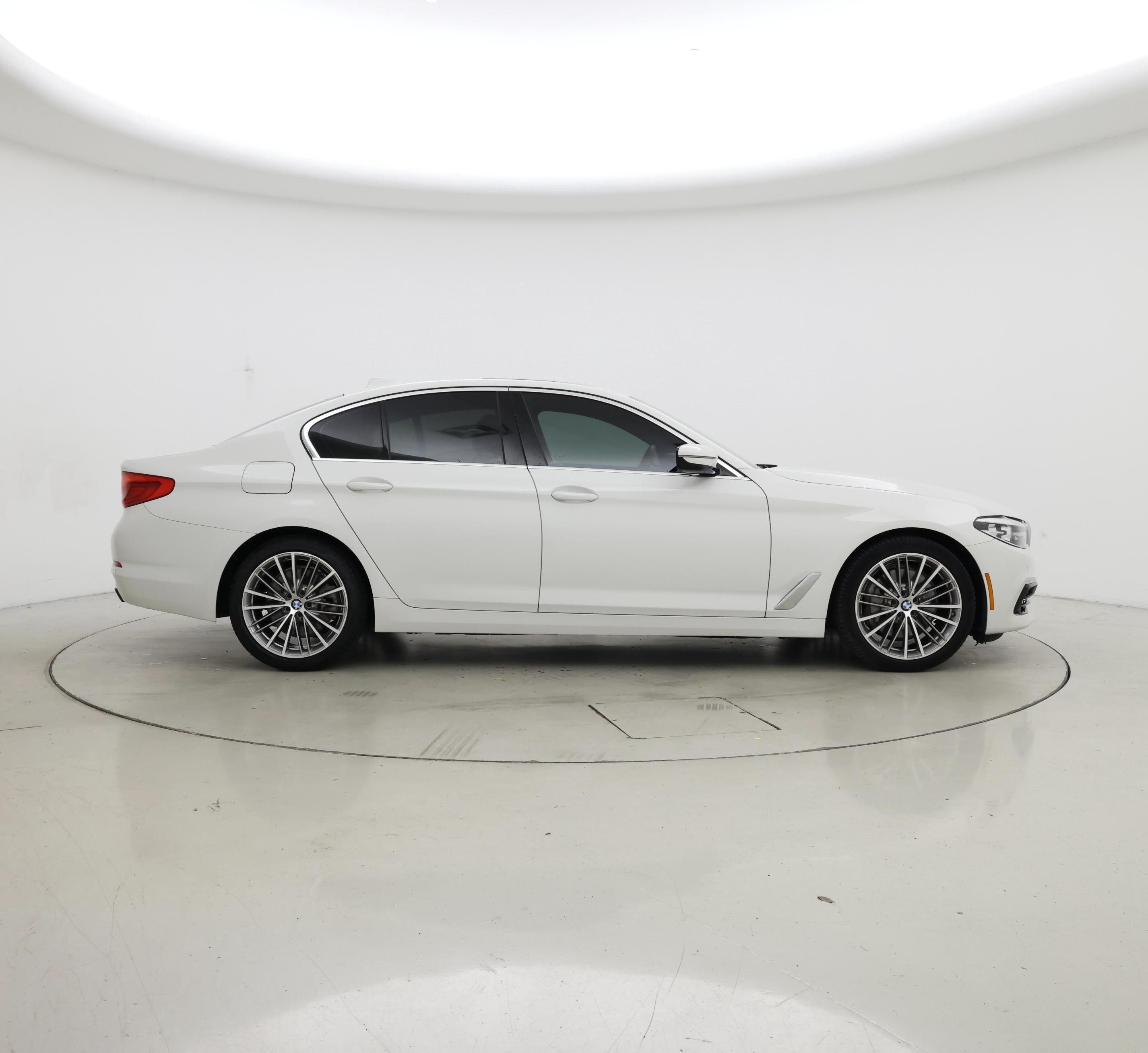 Thumbnail: 2019 BMW 5 Series - 7