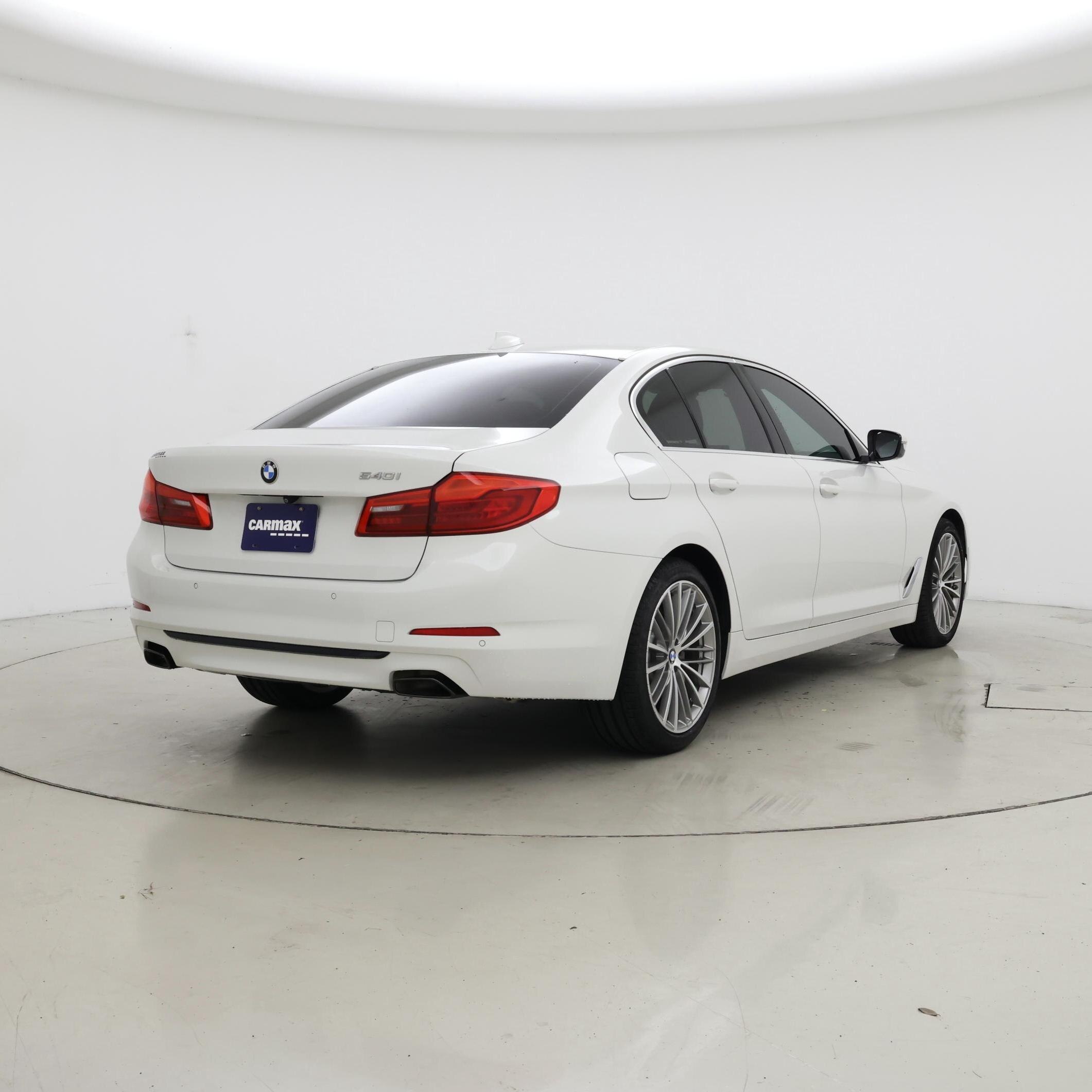 Thumbnail: 2019 BMW 5 Series - 8