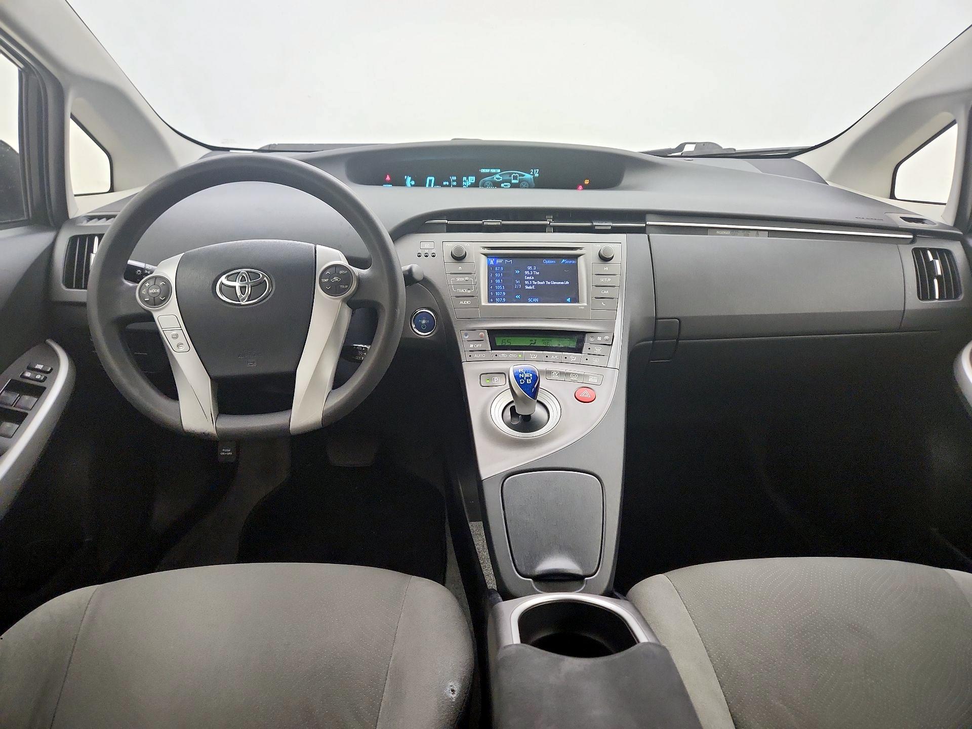 Thumbnail: 2013 Toyota Prius - 9