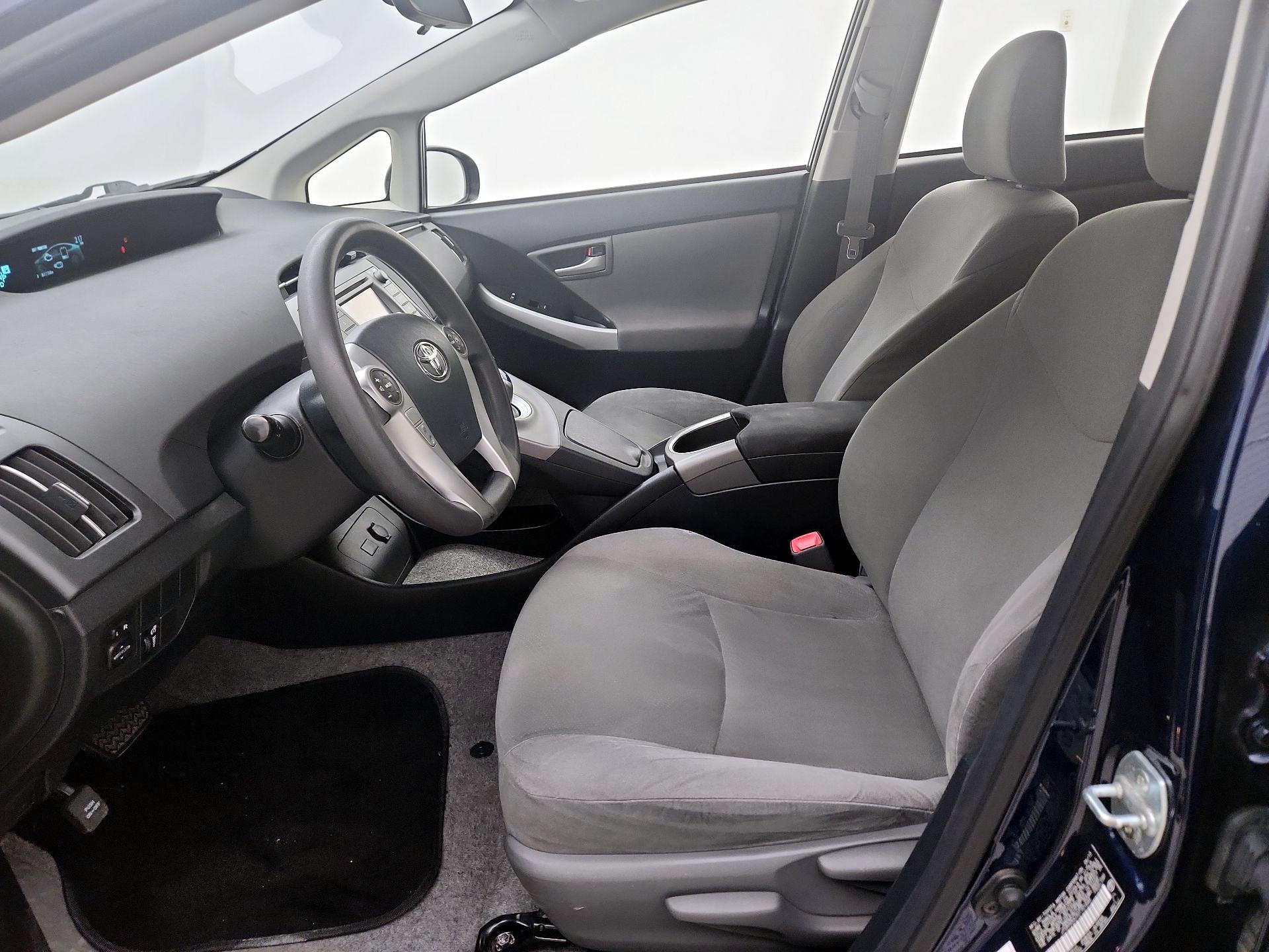 Thumbnail: 2013 Toyota Prius - 11