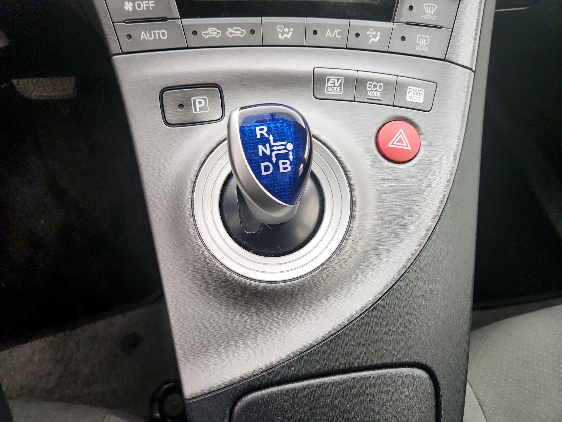 Thumbnail: 2013 Toyota Prius - 16