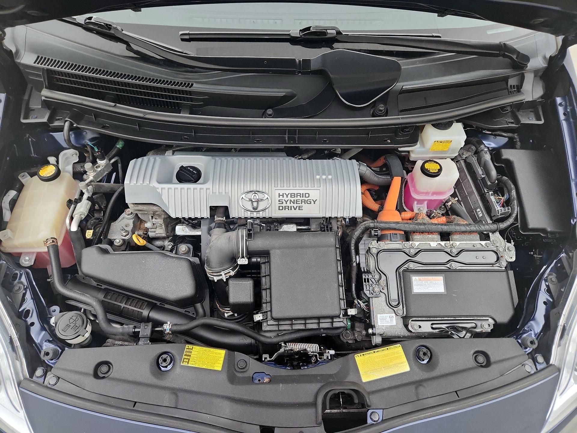 Thumbnail: 2013 Toyota Prius - 20
