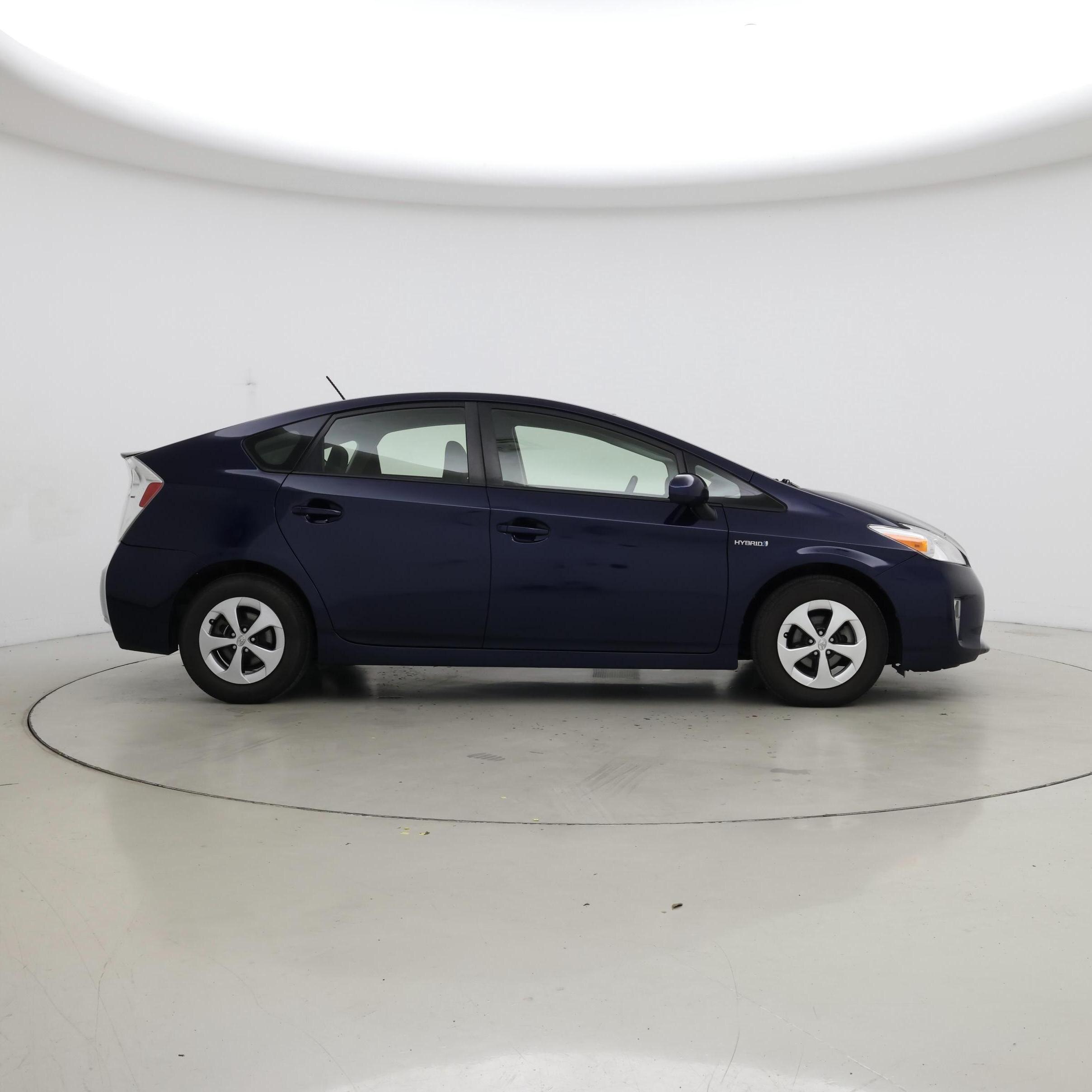 Thumbnail: 2013 Toyota Prius - 7