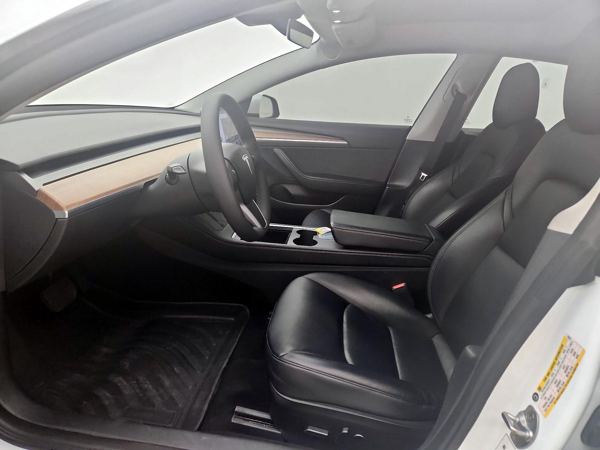 Thumbnail: 2022 Tesla Model 3 - 11