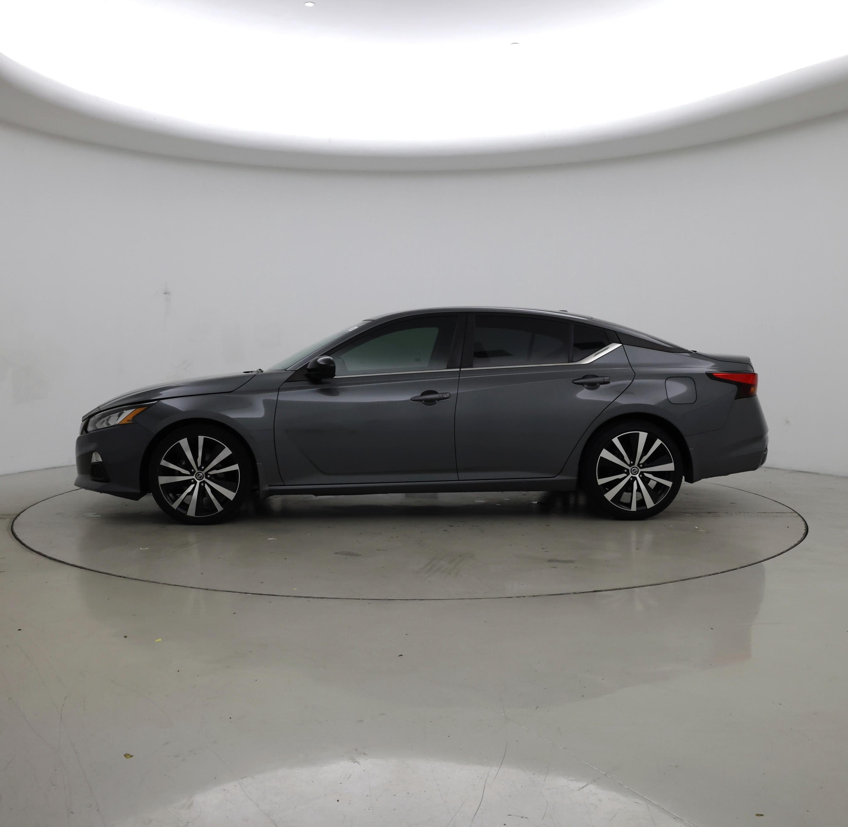 Thumbnail: 2019 Nissan Altima - 3
