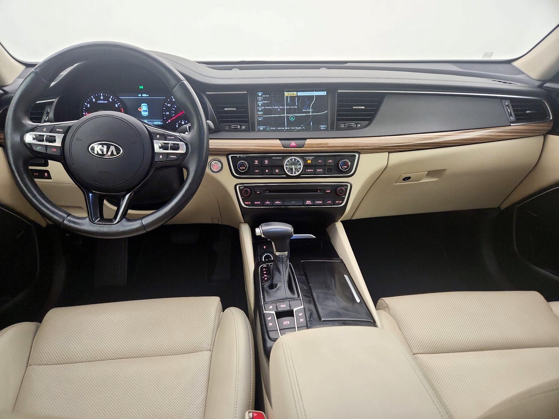Thumbnail: 2017 Kia Cadenza - 9