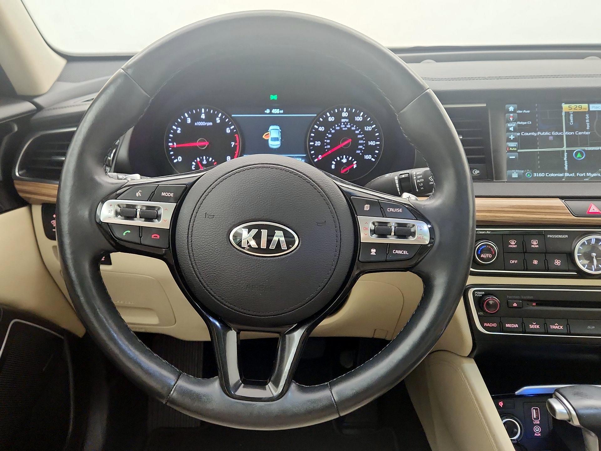 Thumbnail: 2017 Kia Cadenza - 10