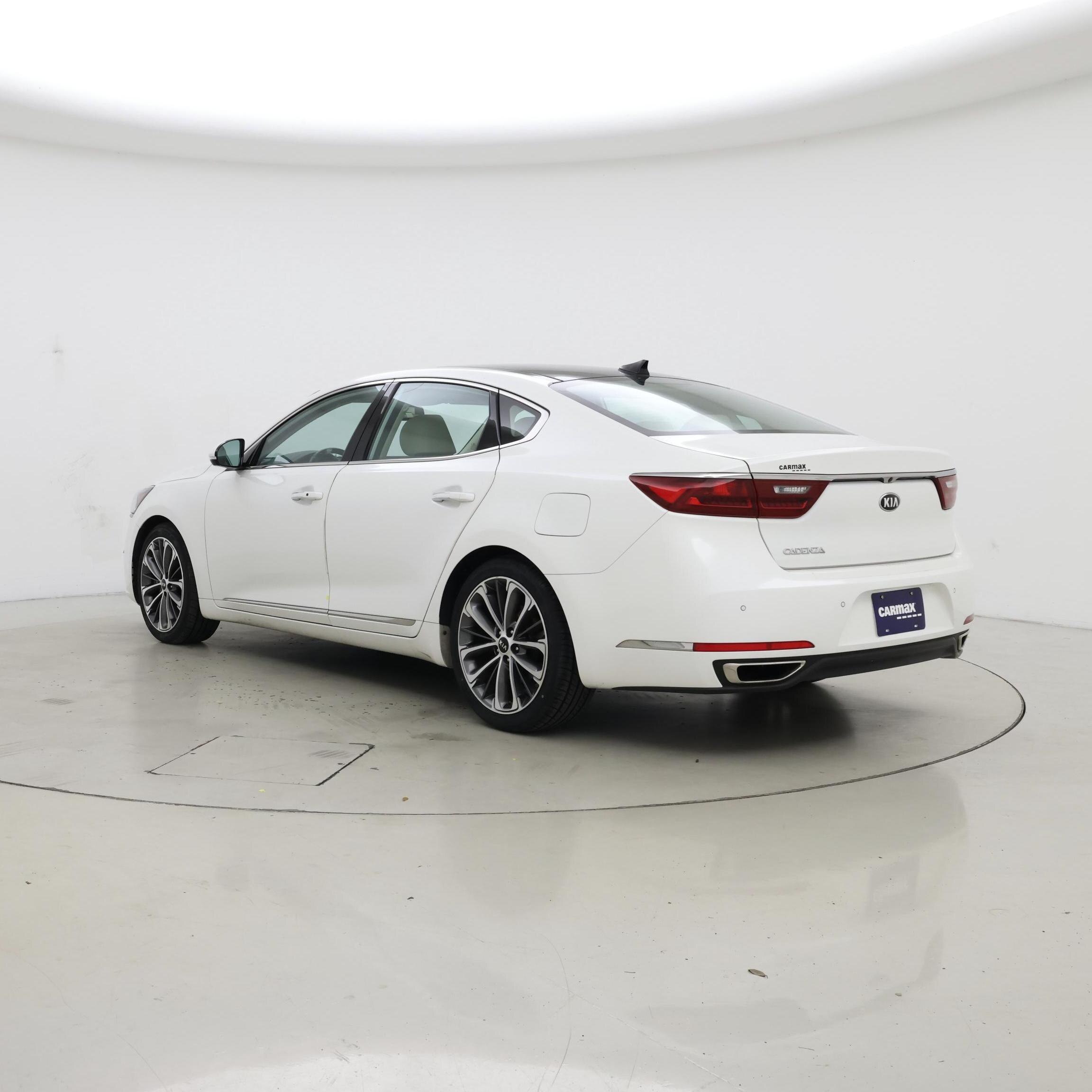 Thumbnail: 2017 Kia Cadenza - 2