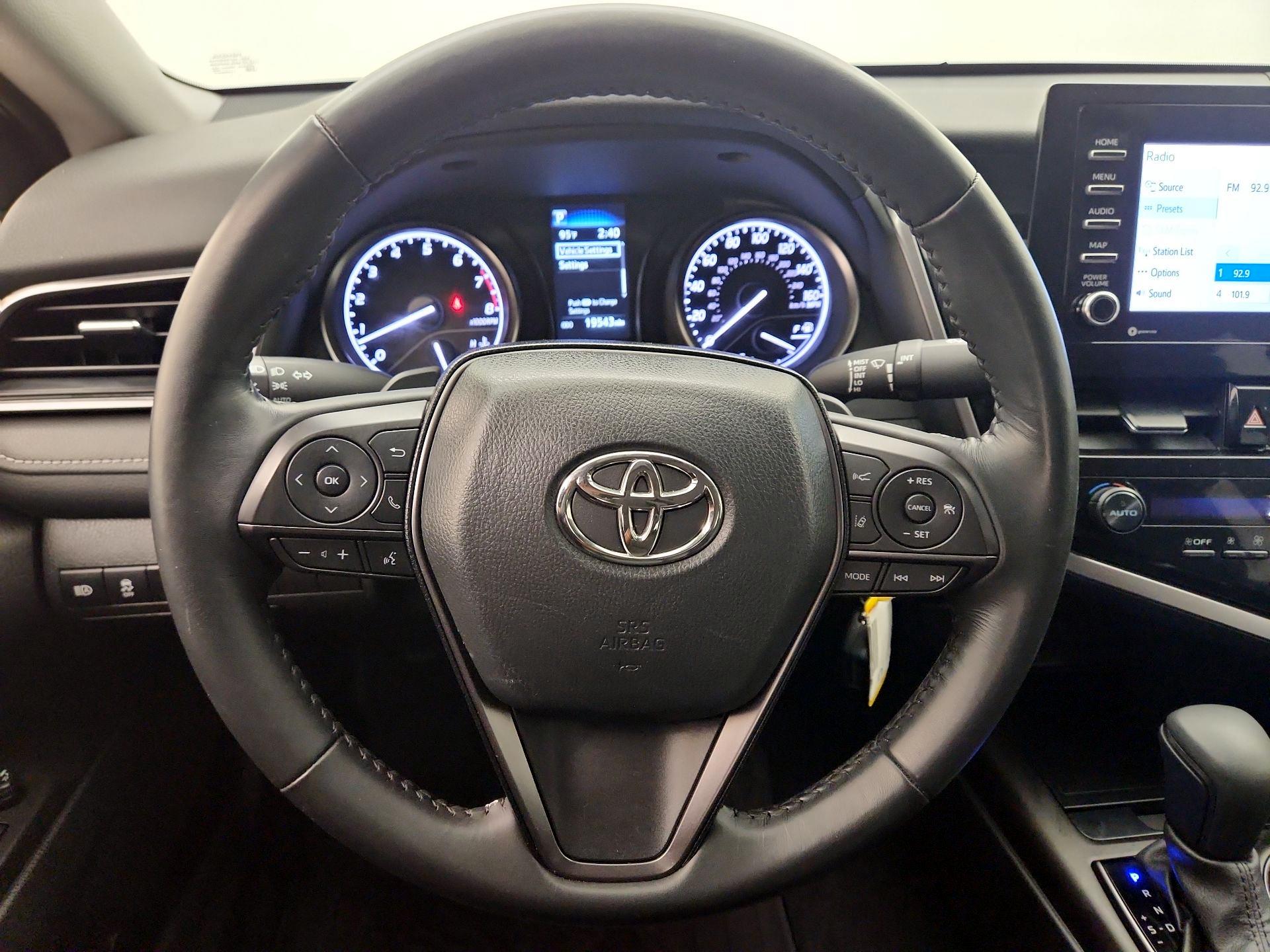 Thumbnail: 2023 Toyota Camry - 10