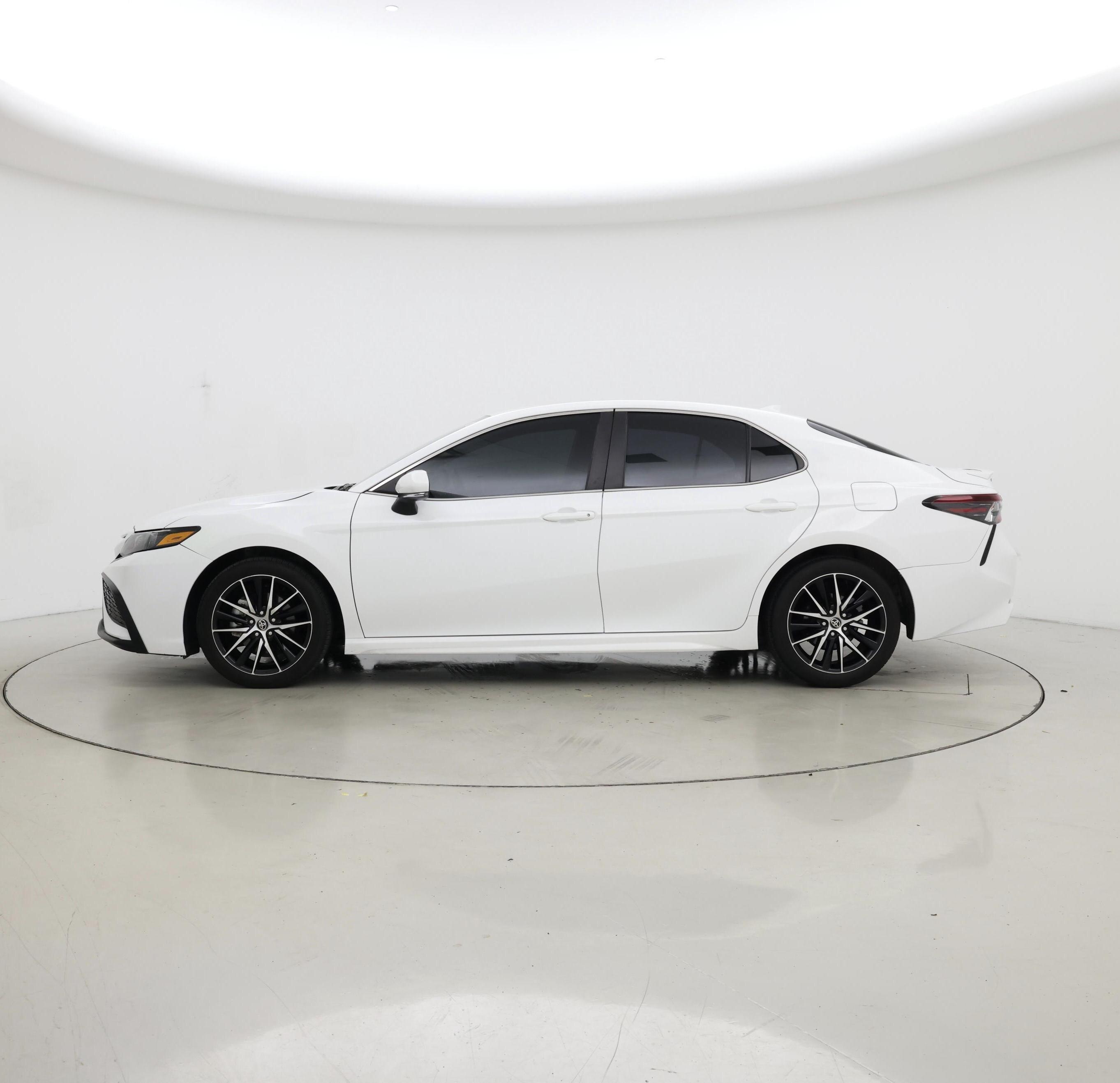Thumbnail: 2023 Toyota Camry - 3