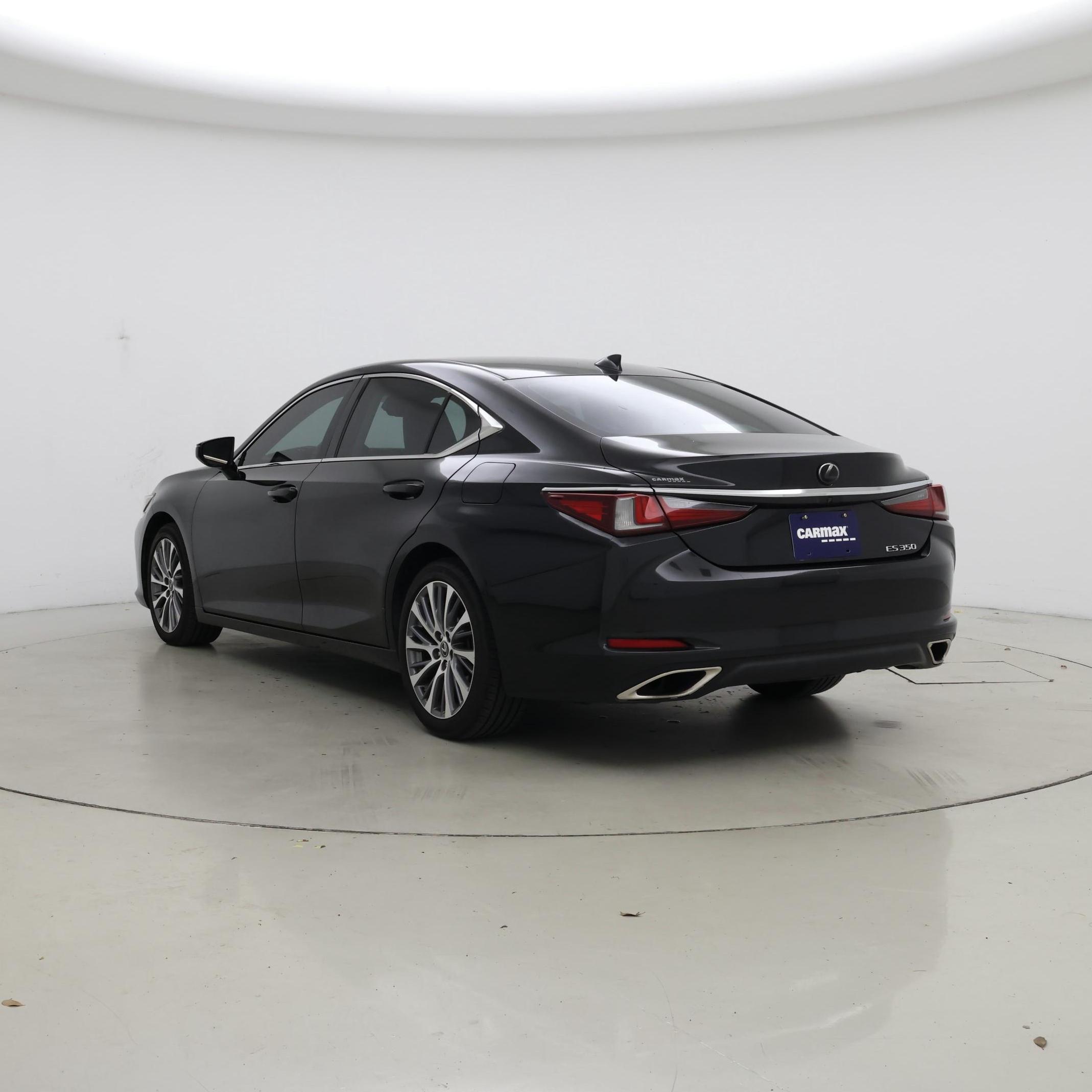 Thumbnail: 2019 Lexus ES - 2