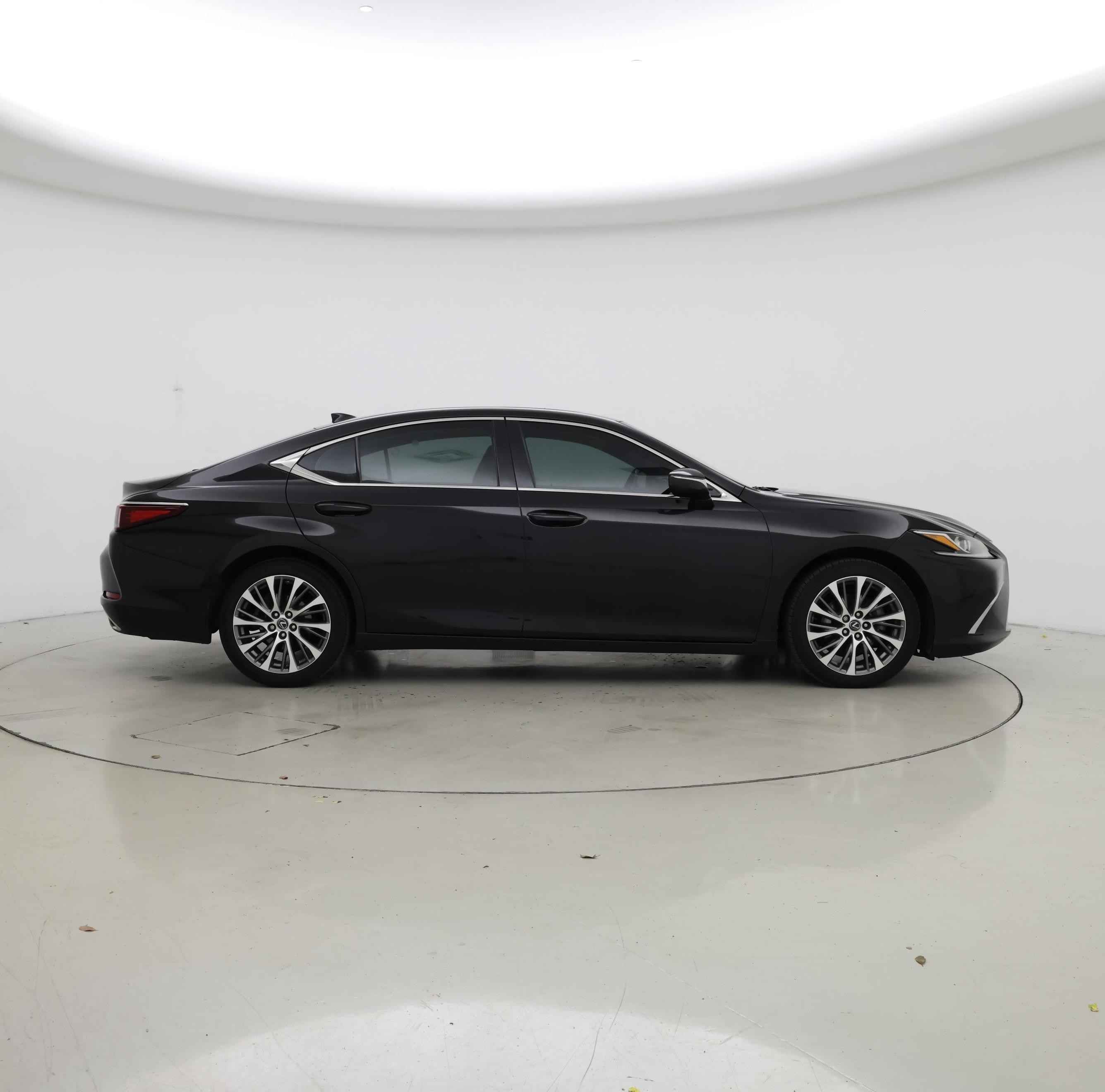 Thumbnail: 2019 Lexus ES - 7