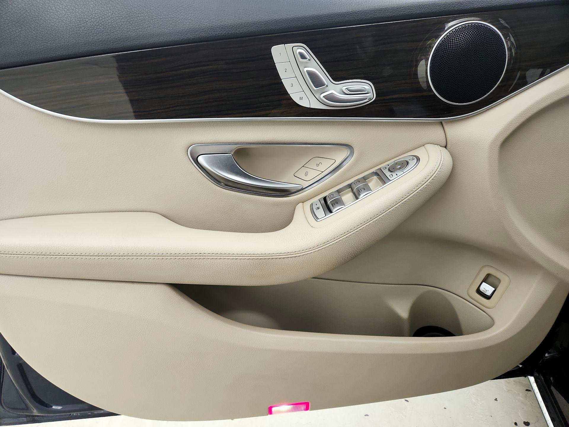 Thumbnail: 2018 Mercedes-Benz C-Class - 12