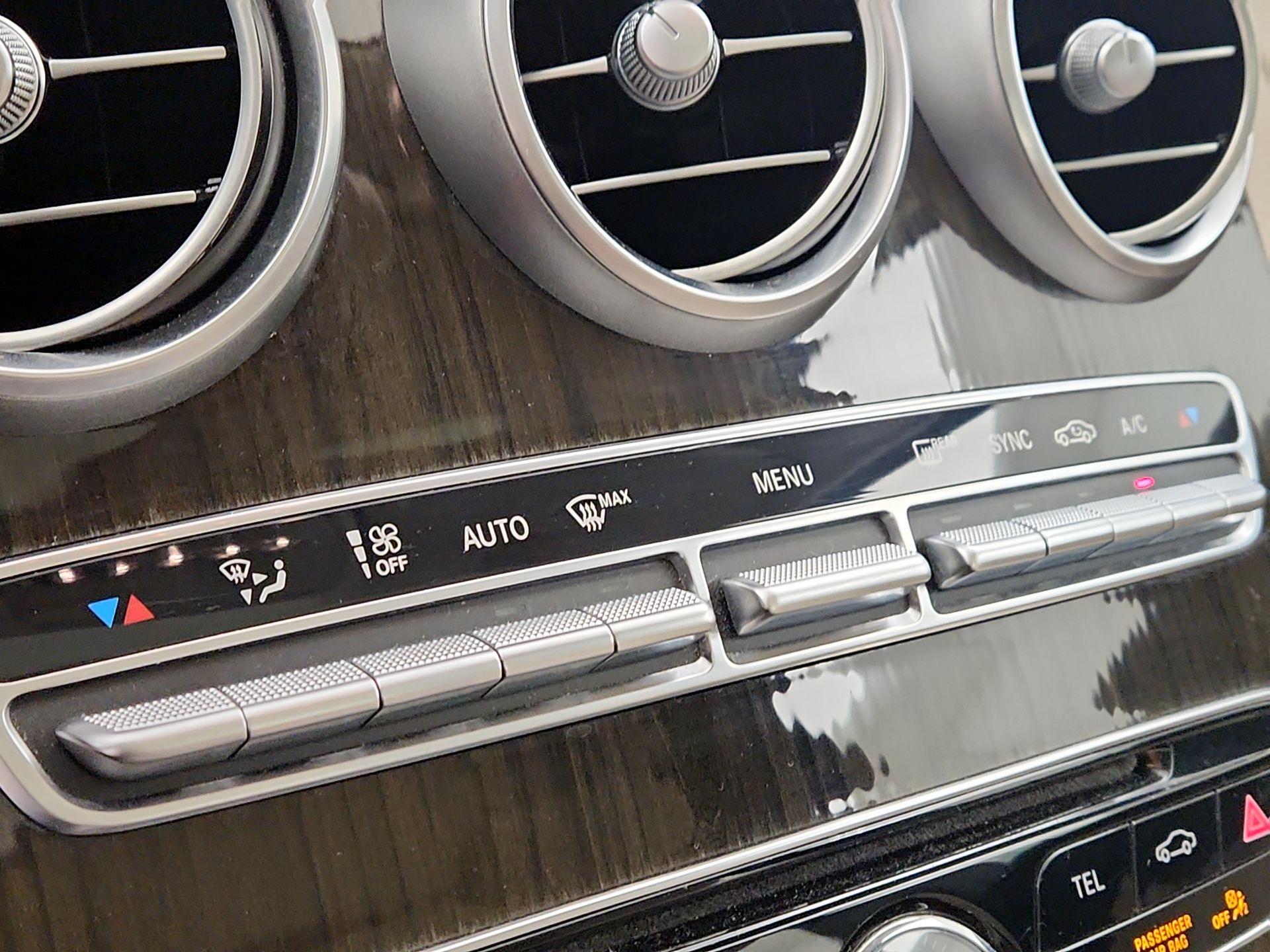 Thumbnail: 2018 Mercedes-Benz C-Class - 16