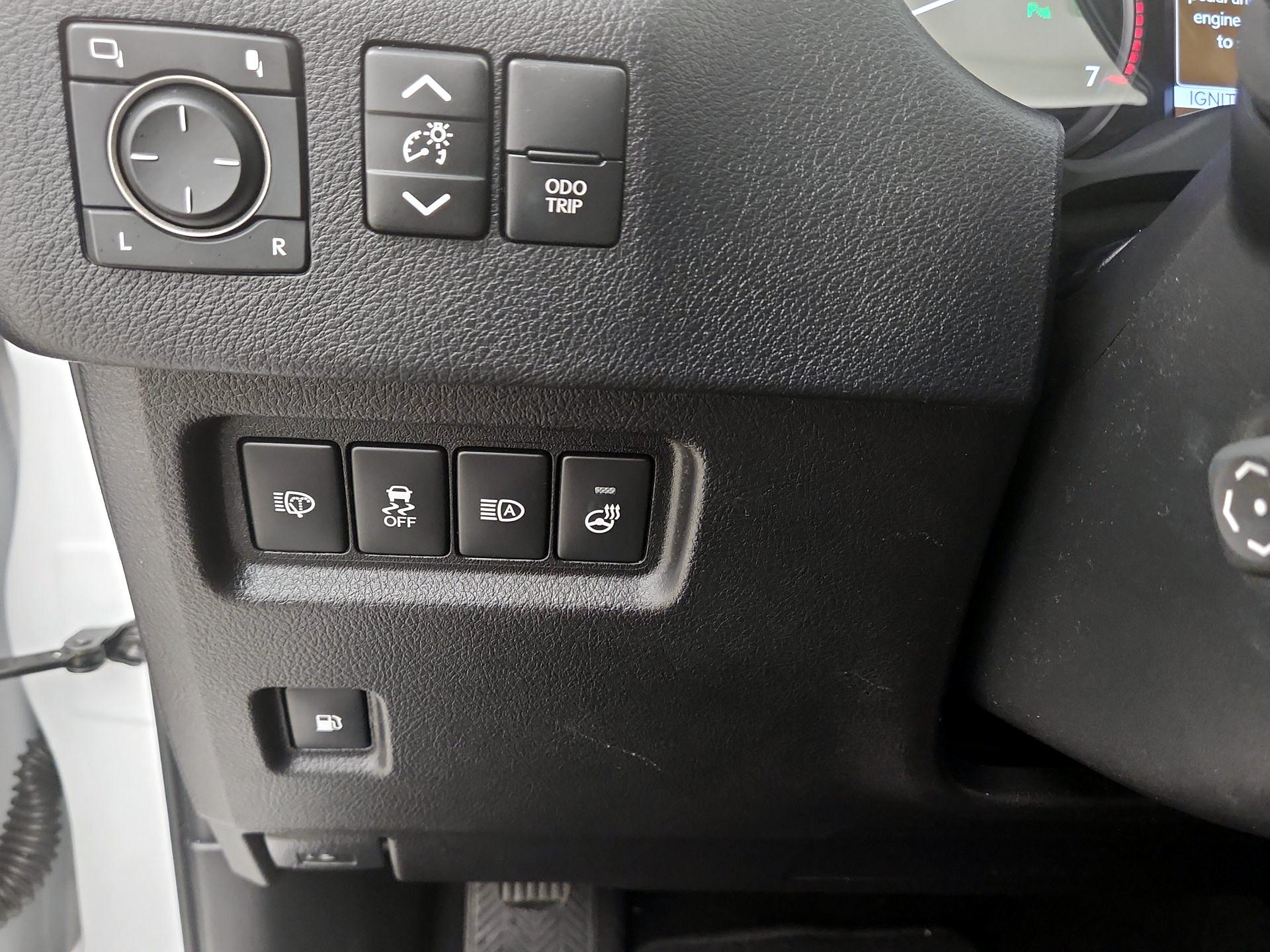 Thumbnail: 2023 Lexus GX - 13