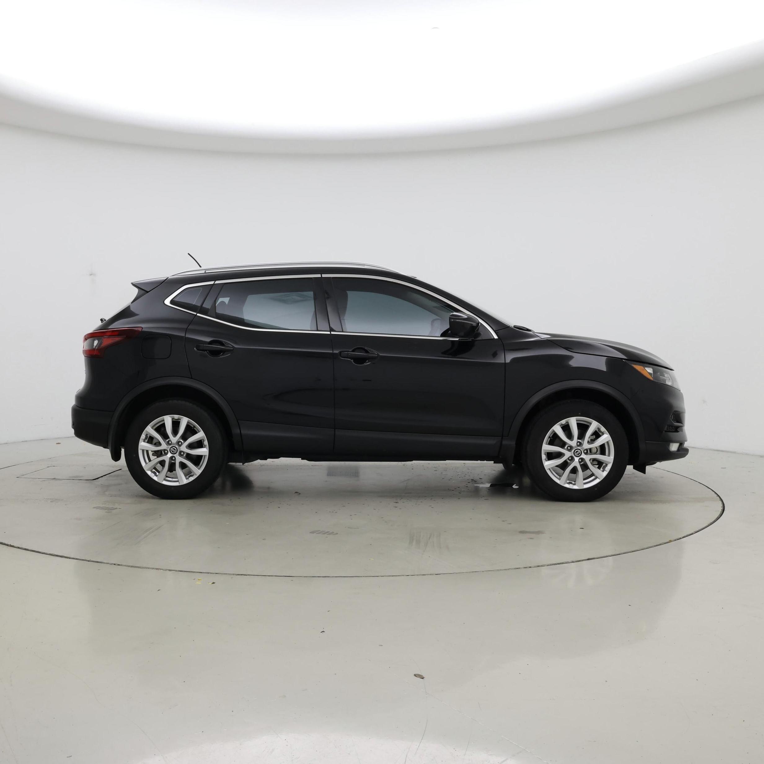 Thumbnail: 2022 Nissan Rogue Sport - 7