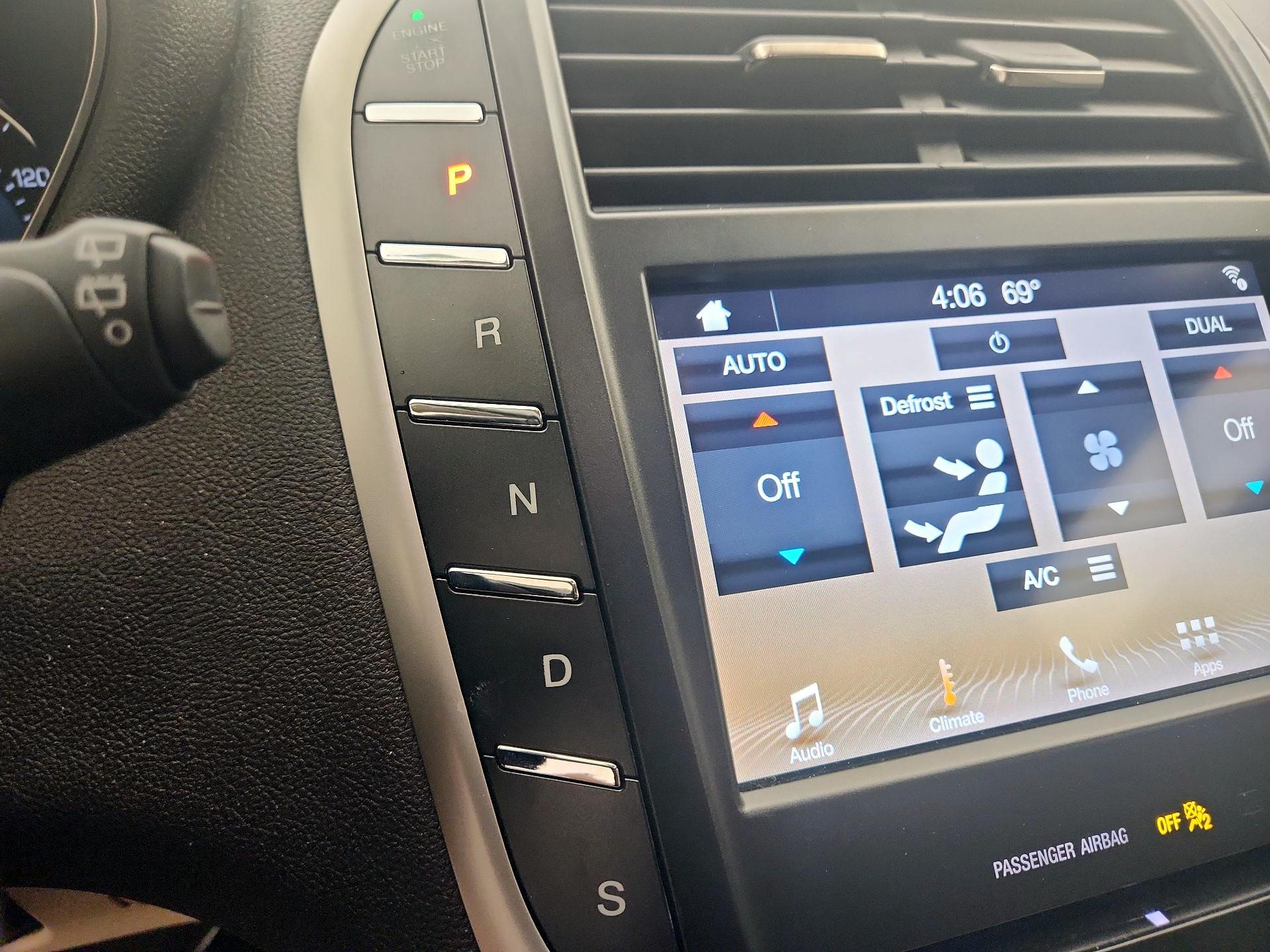Thumbnail: 2019 Lincoln MKC - 17