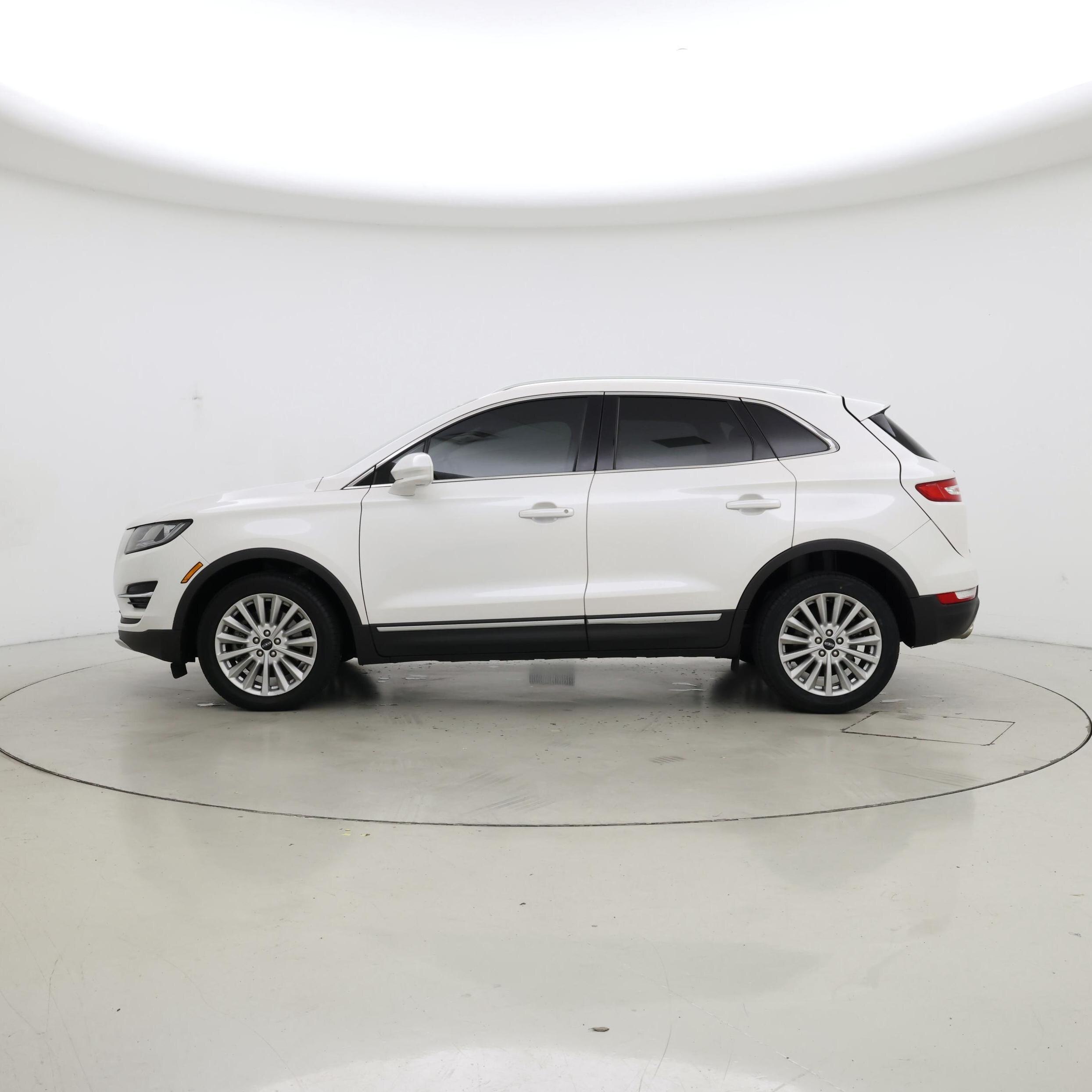 Thumbnail: 2019 Lincoln MKC - 3