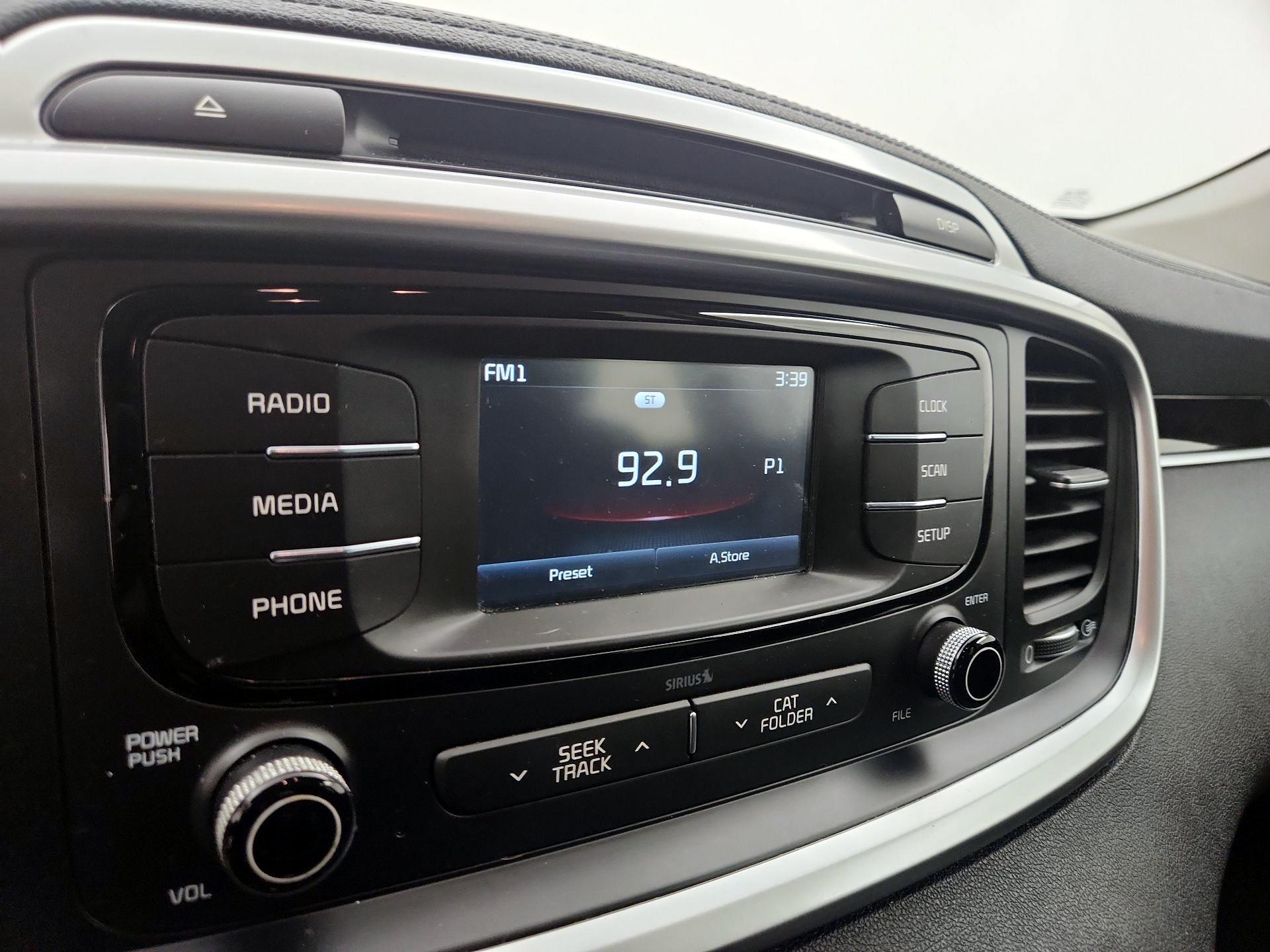 Thumbnail: 2018 Kia Sorento - 15