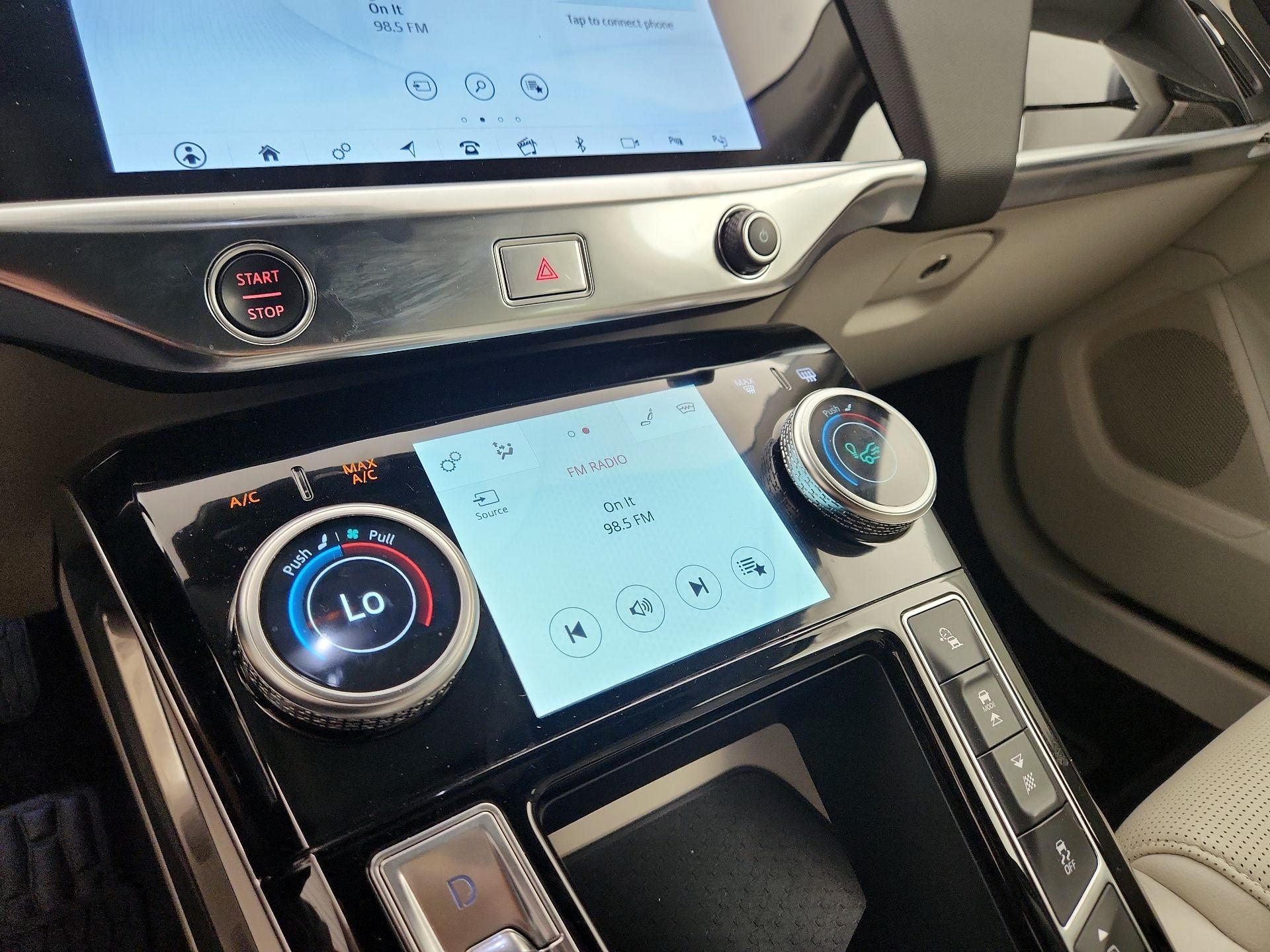 Thumbnail: 2020 Jaguar I-Pace - 17