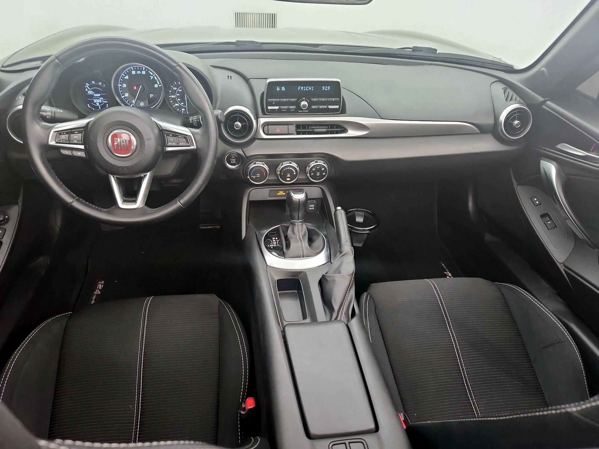 Thumbnail: 2017 Fiat 124 Spider - 9