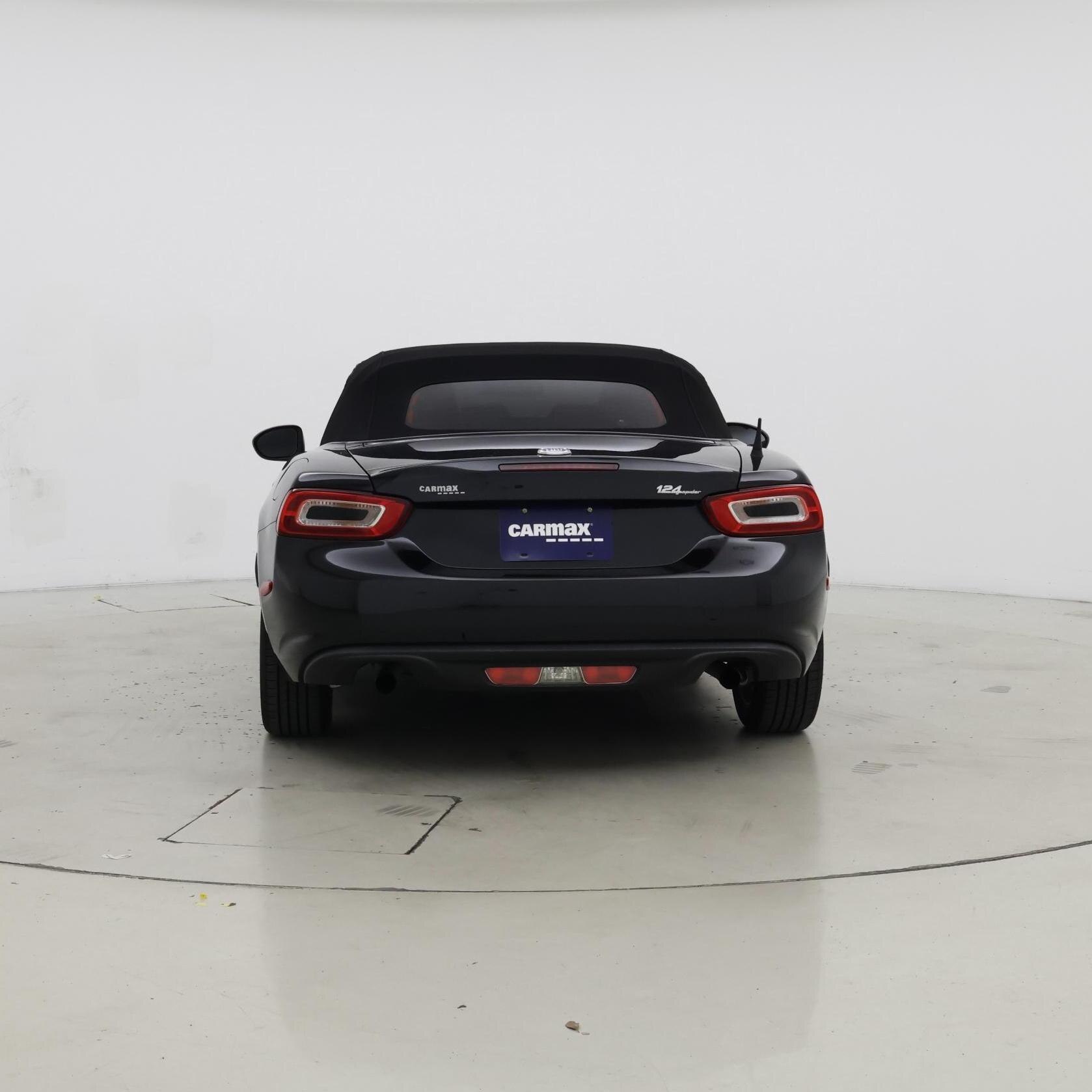 Thumbnail: 2017 Fiat 124 Spider - 6