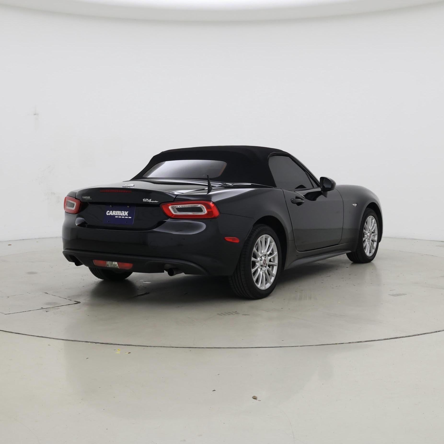 Thumbnail: 2017 Fiat 124 Spider - 8