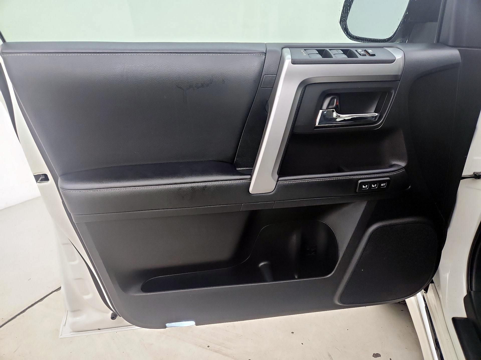 Thumbnail: 2021 Toyota 4Runner - 12
