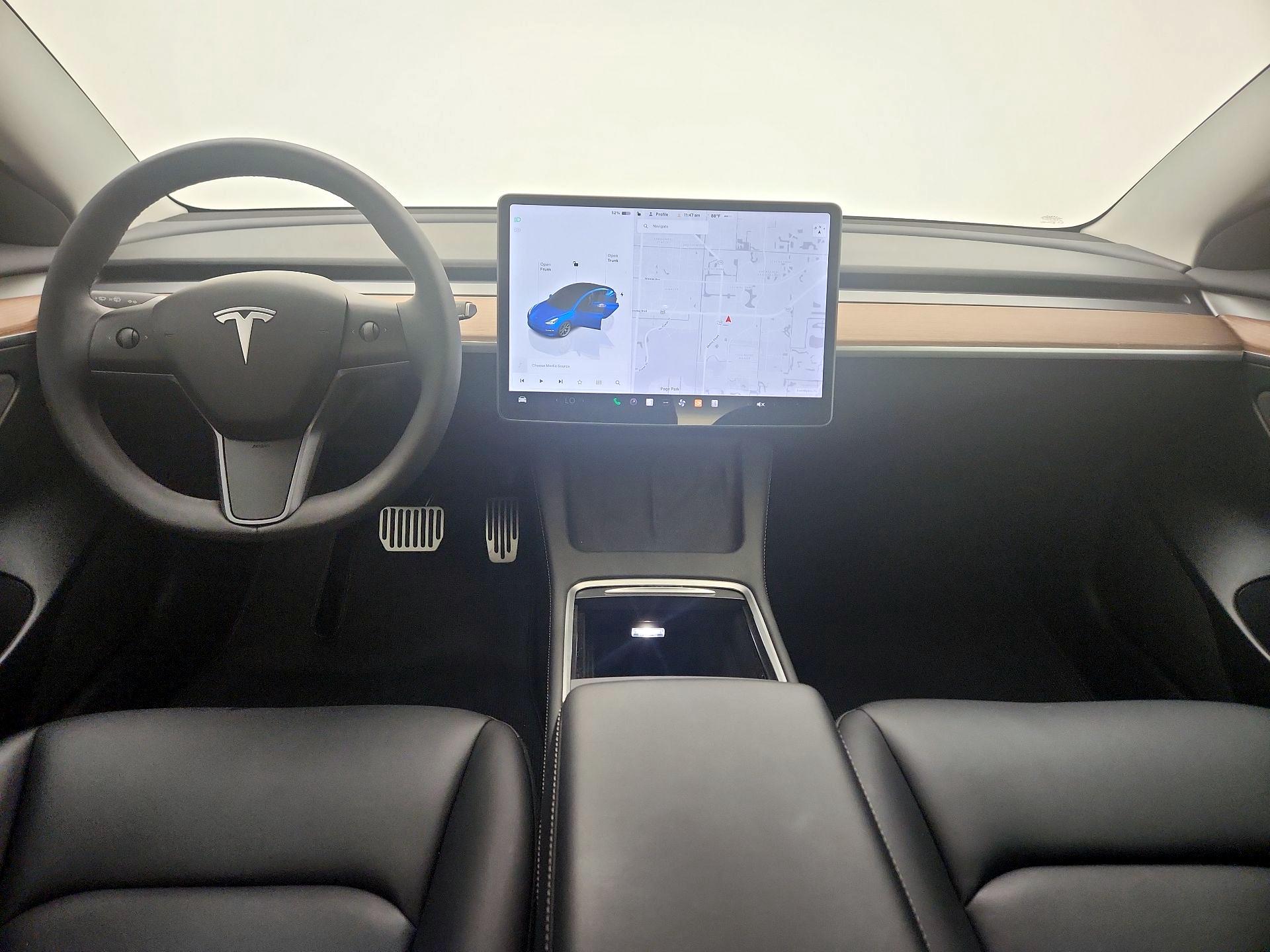 Thumbnail: 2023 Tesla Model 3 - 9