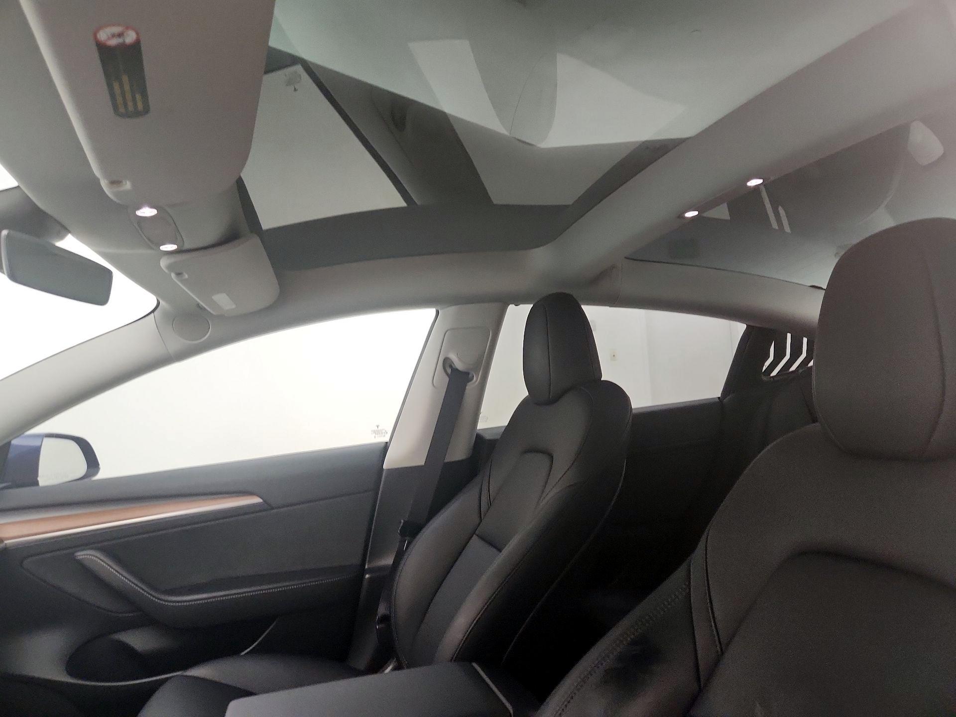 Thumbnail: 2023 Tesla Model 3 - 18