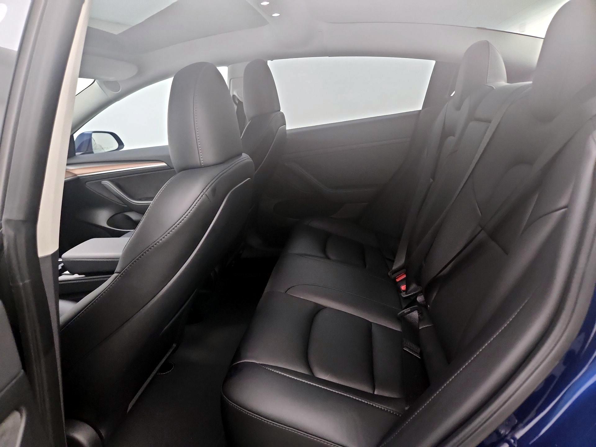 Thumbnail: 2023 Tesla Model 3 - 19