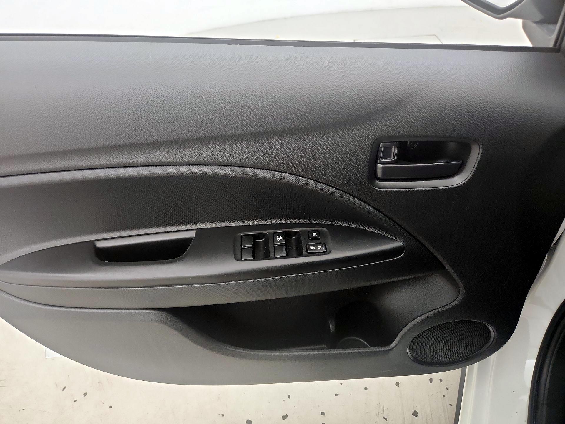Thumbnail: 2020 Mitsubishi Mirage - 12