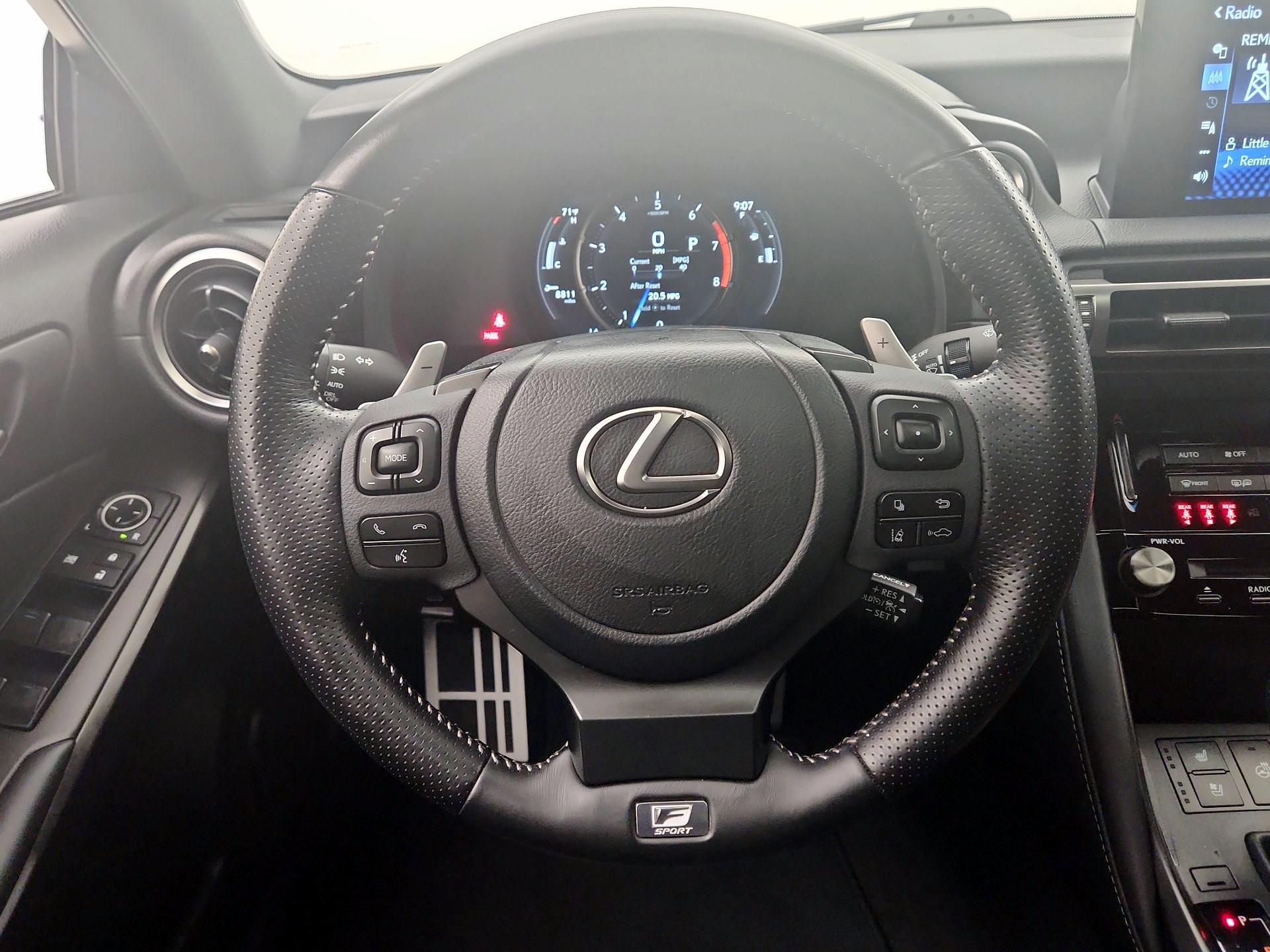 Thumbnail: 2022 Lexus IS - 10
