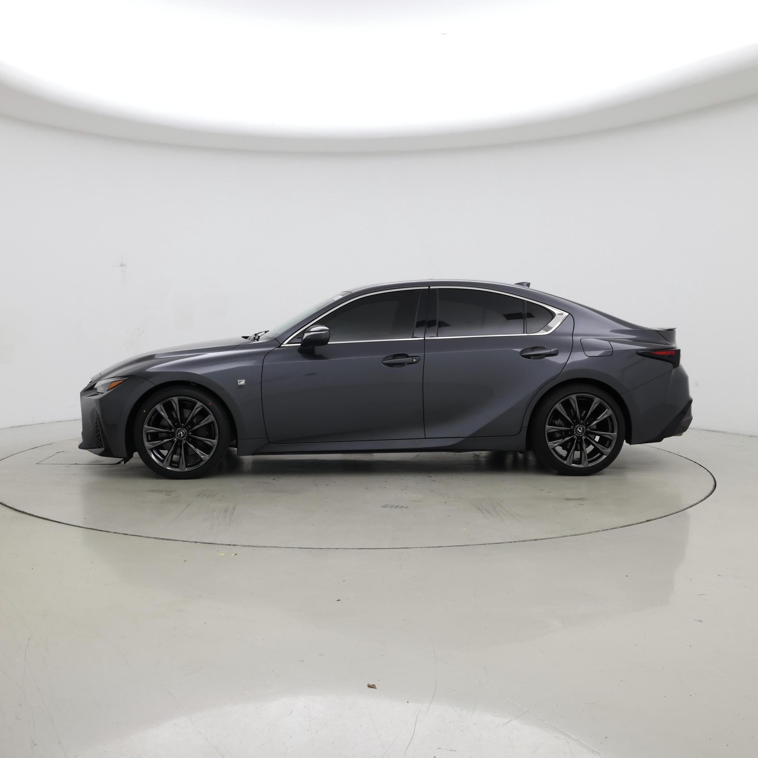 Thumbnail: 2022 Lexus IS - 3