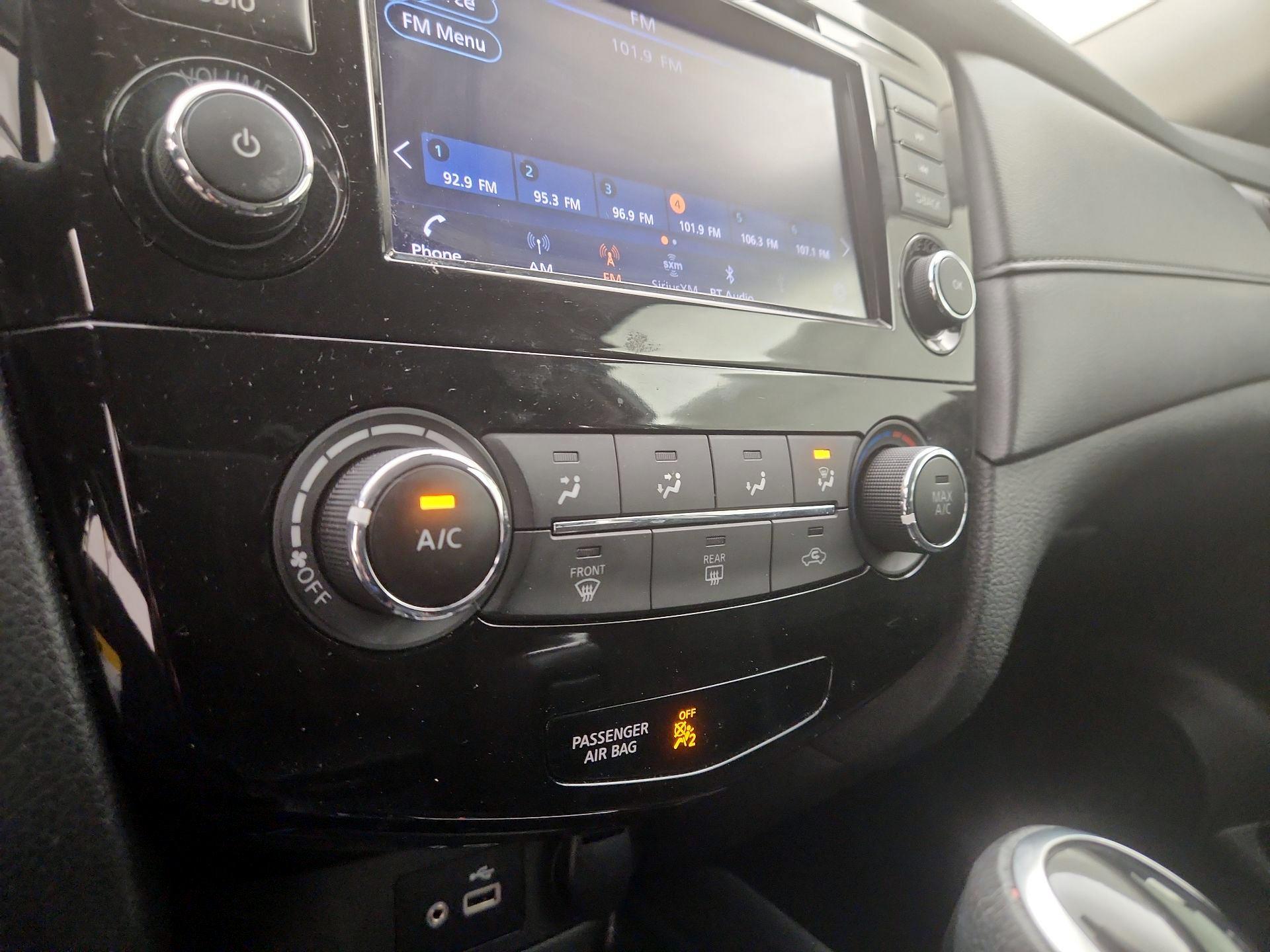 Thumbnail: 2019 Nissan Rogue - 16