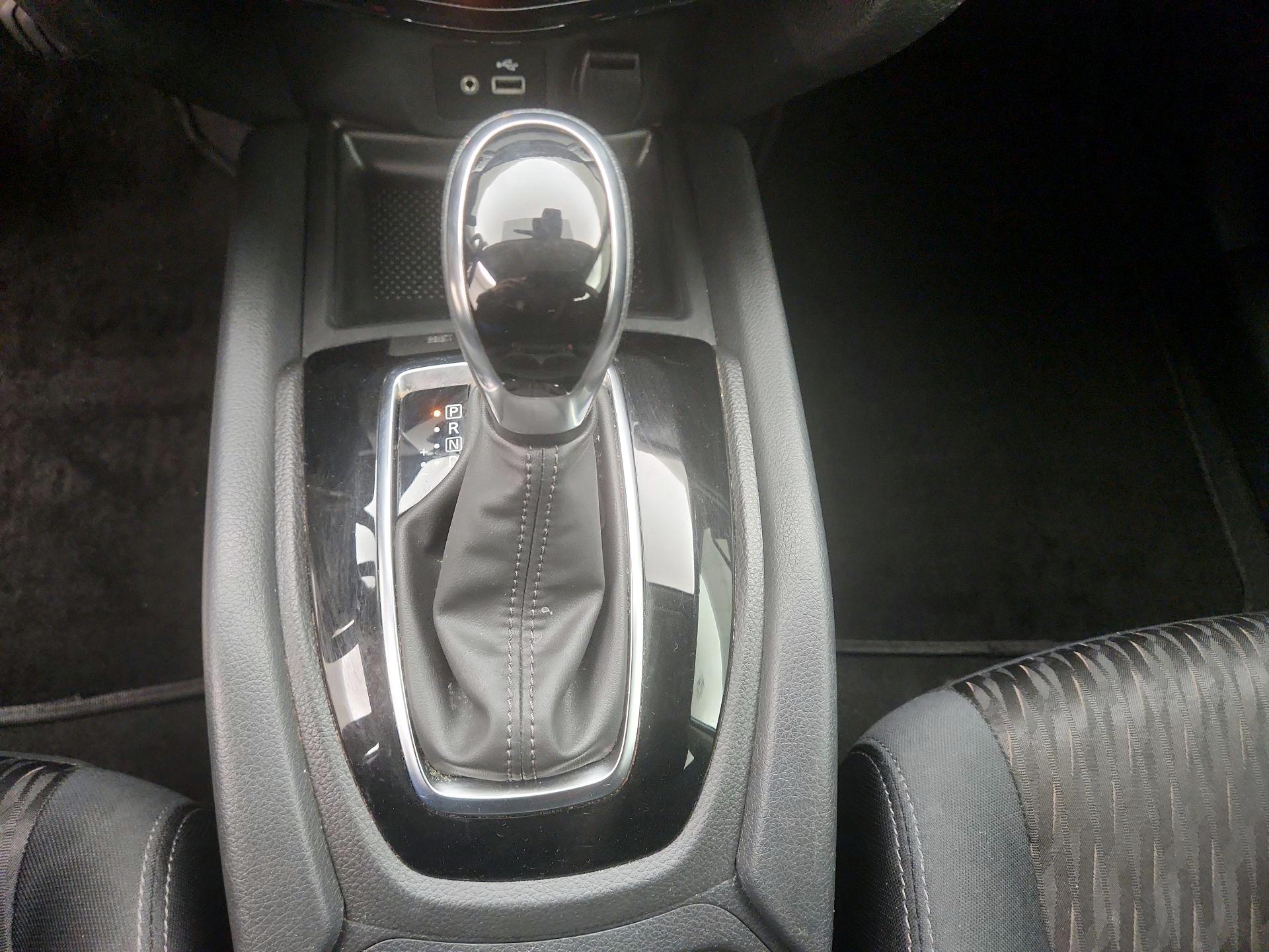 Thumbnail: 2019 Nissan Rogue - 17