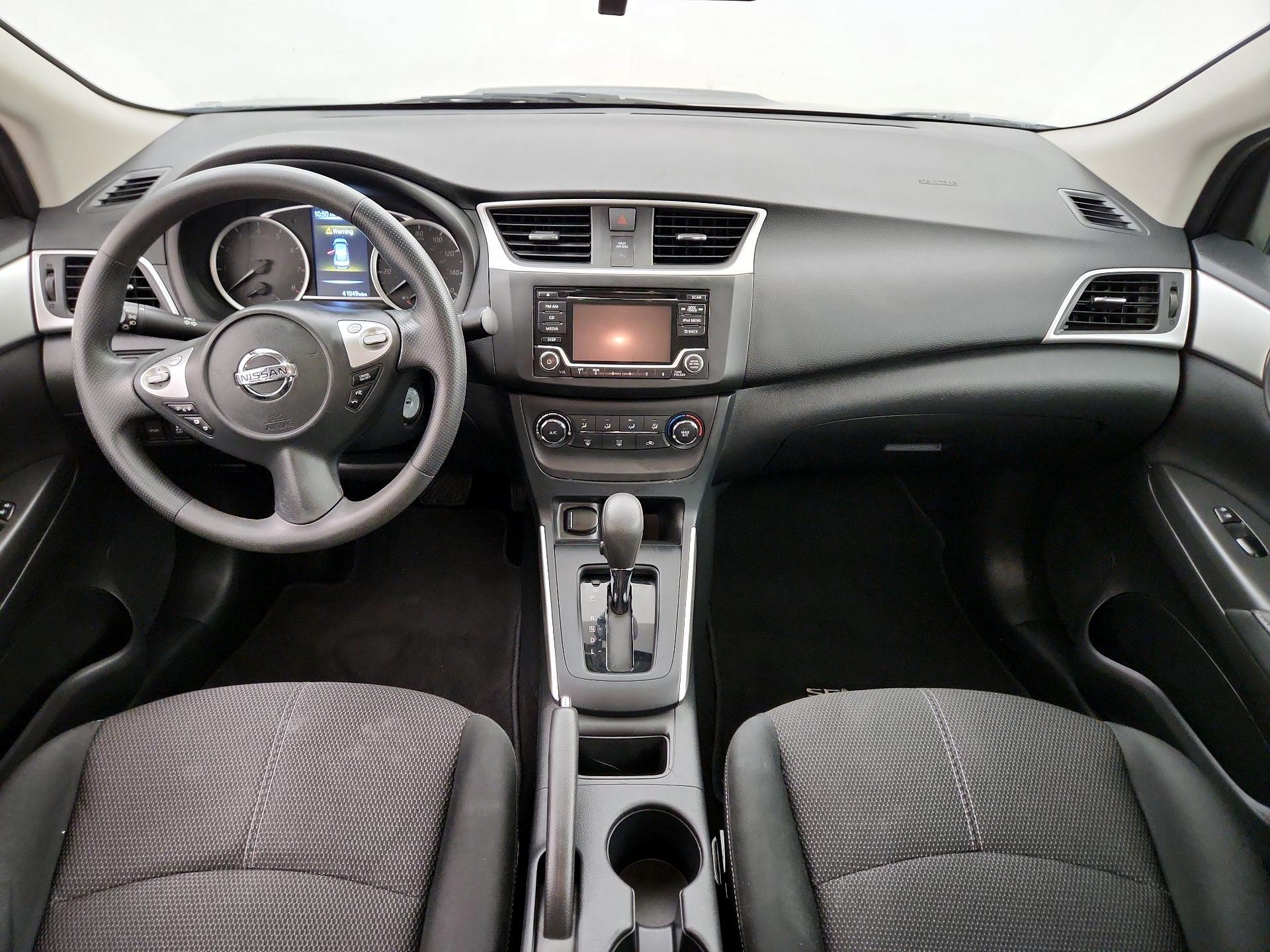 Thumbnail: 2018 Nissan Sentra - 9