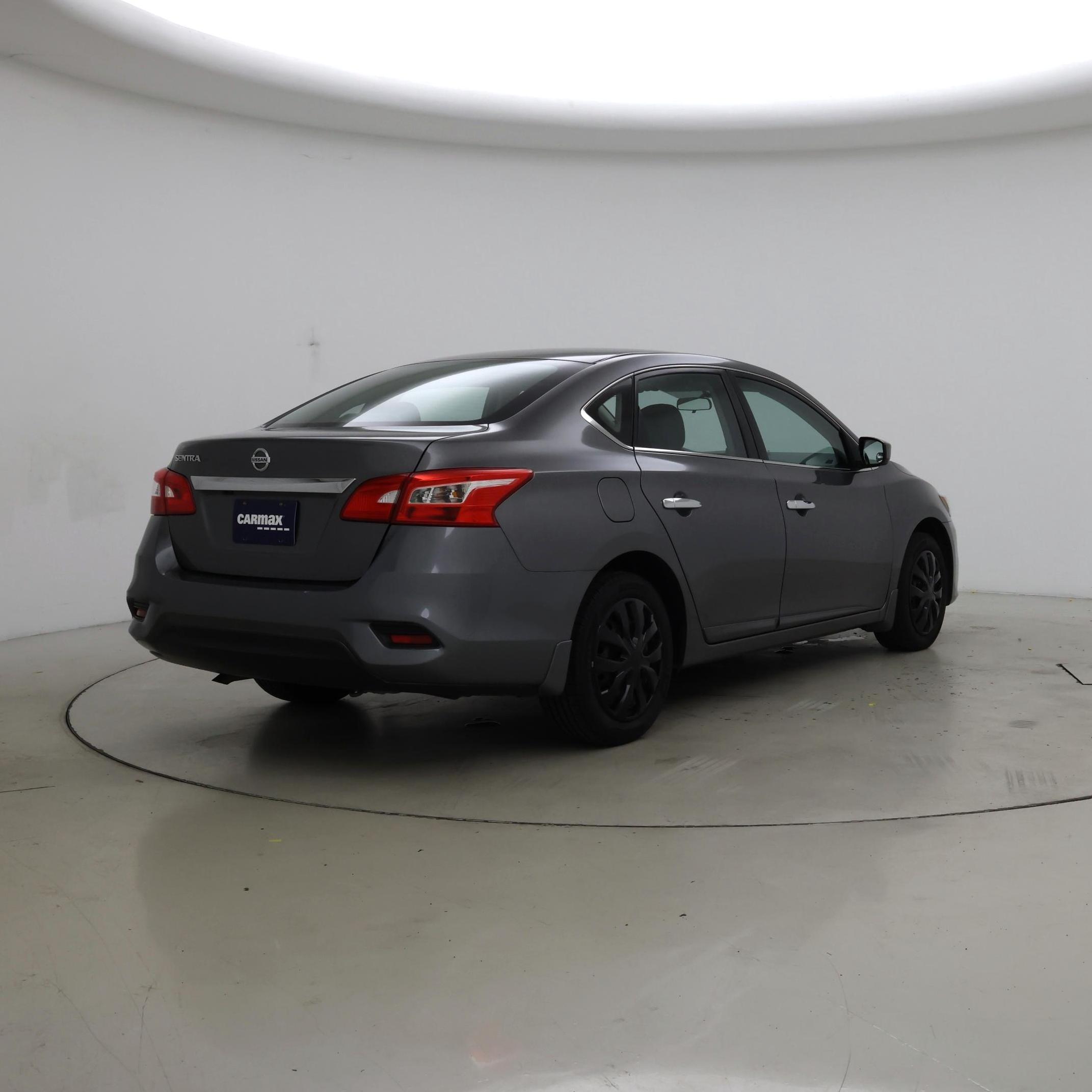 Thumbnail: 2018 Nissan Sentra - 8
