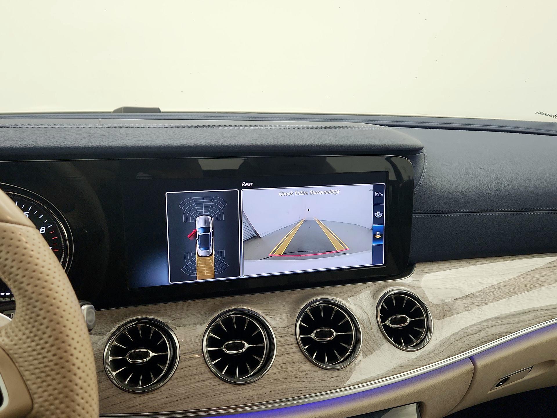 Thumbnail: 2018 Mercedes-Benz E-Class - 15