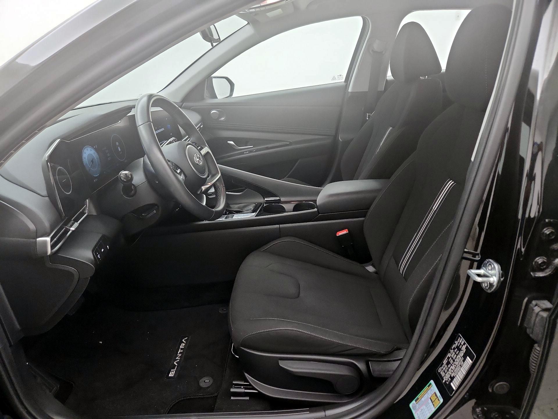 Thumbnail: 2023 Hyundai Elantra - 11